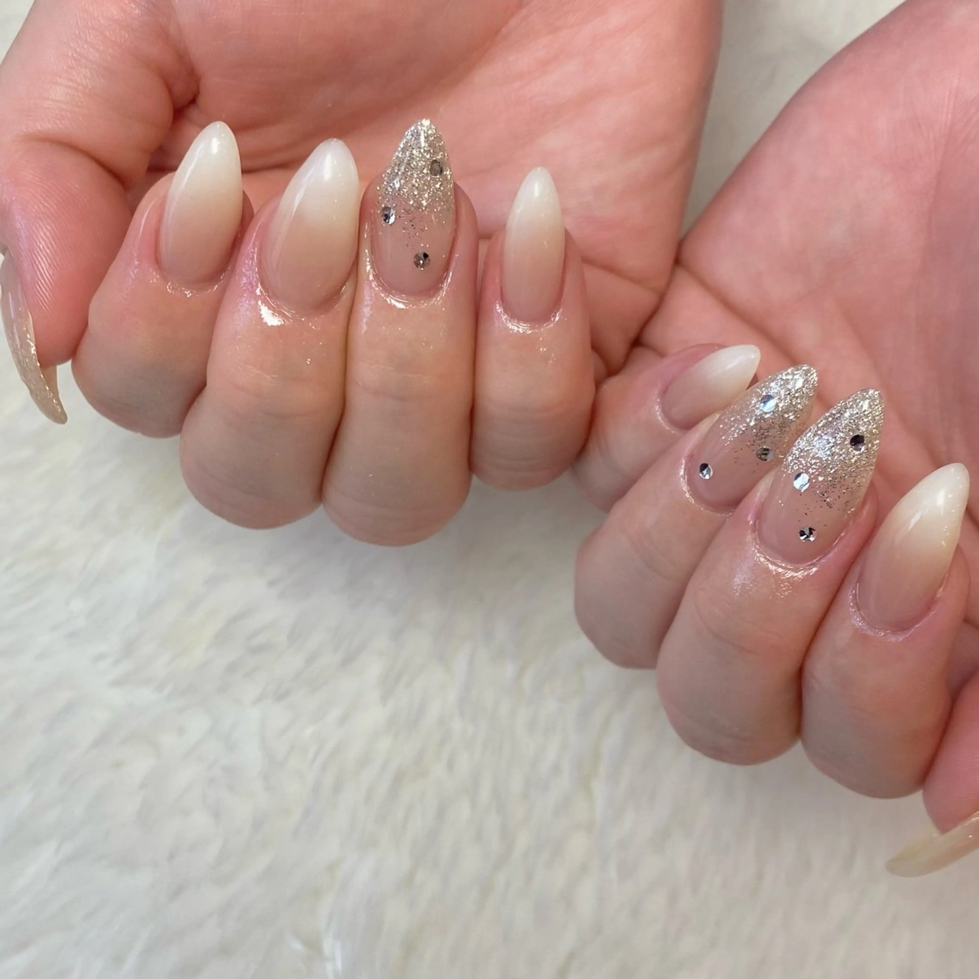 ネイル ジェルネイル グラデーション キラキラネイル ラメ(グリッター) ラメグラデーション Nailsalon Merci所属・Merci momoのネイルデザイン