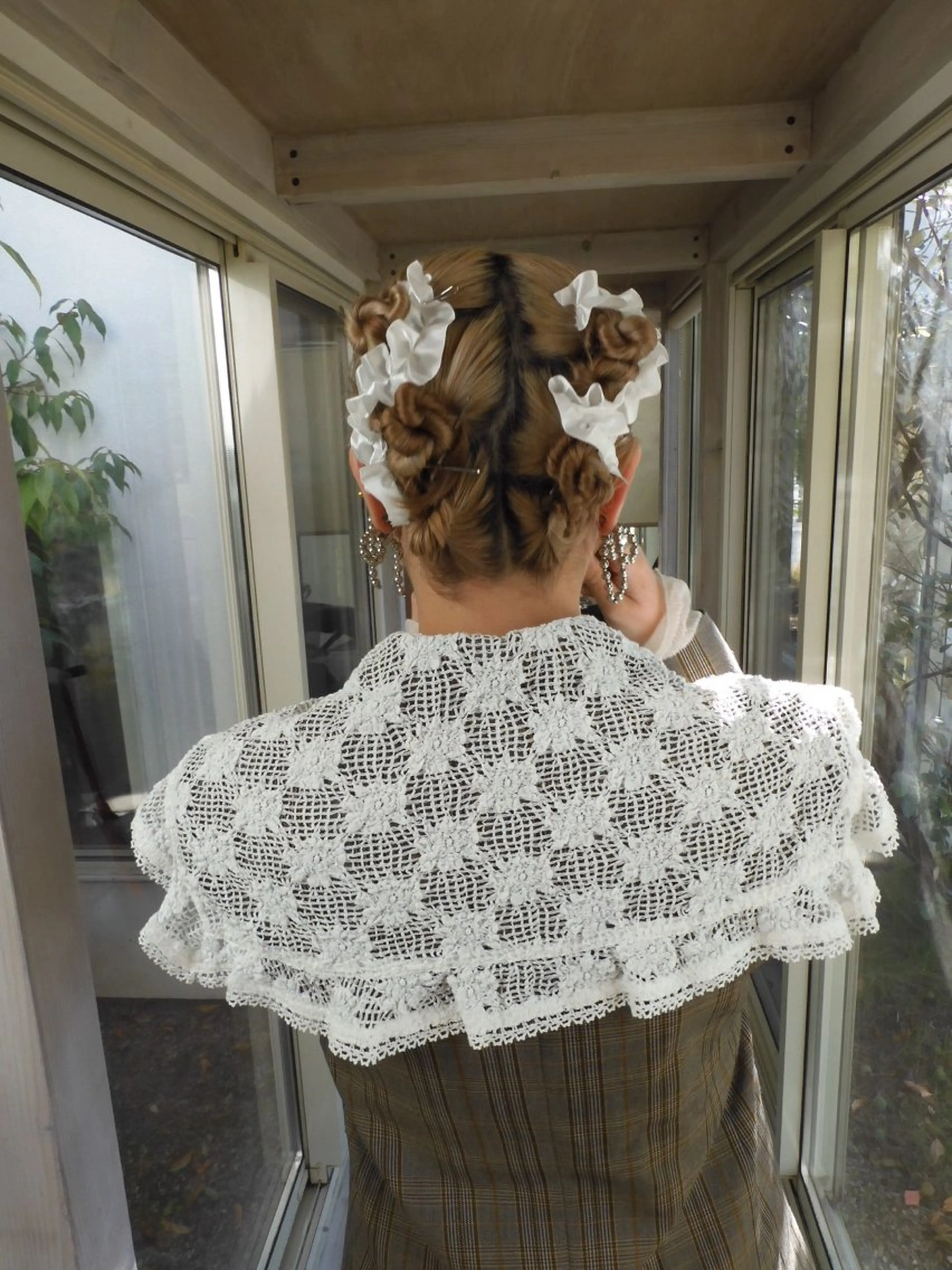 セミロング ヘアセット Nino hair garden所属・実生miu 個性派ハイトーンのヘアスタイル