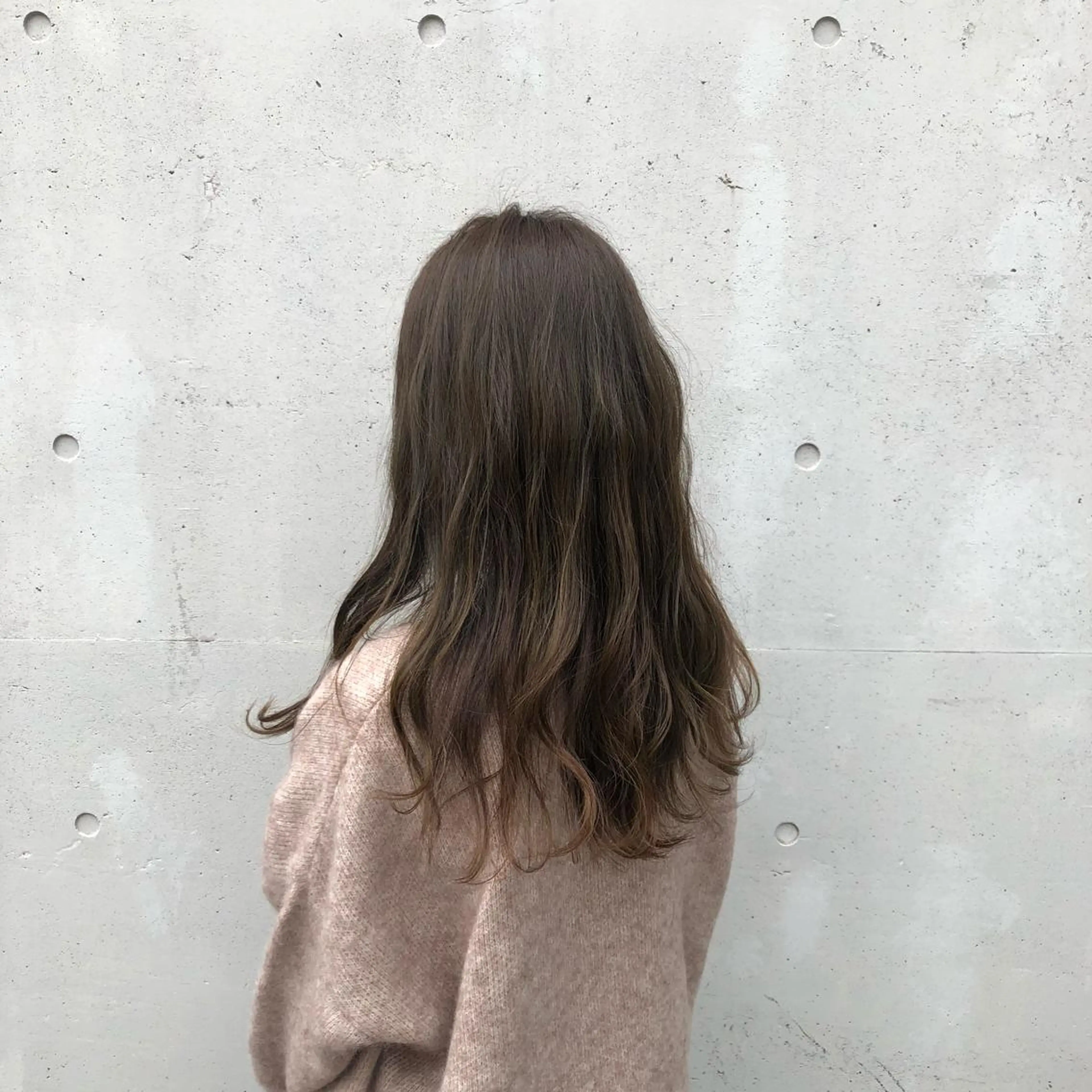 ロング カラー ベージュカラー カット ヘアカラー トリートメント 酸性縮毛矯正🧴韓国 レイヤー/髪質改善のヘアスタイル