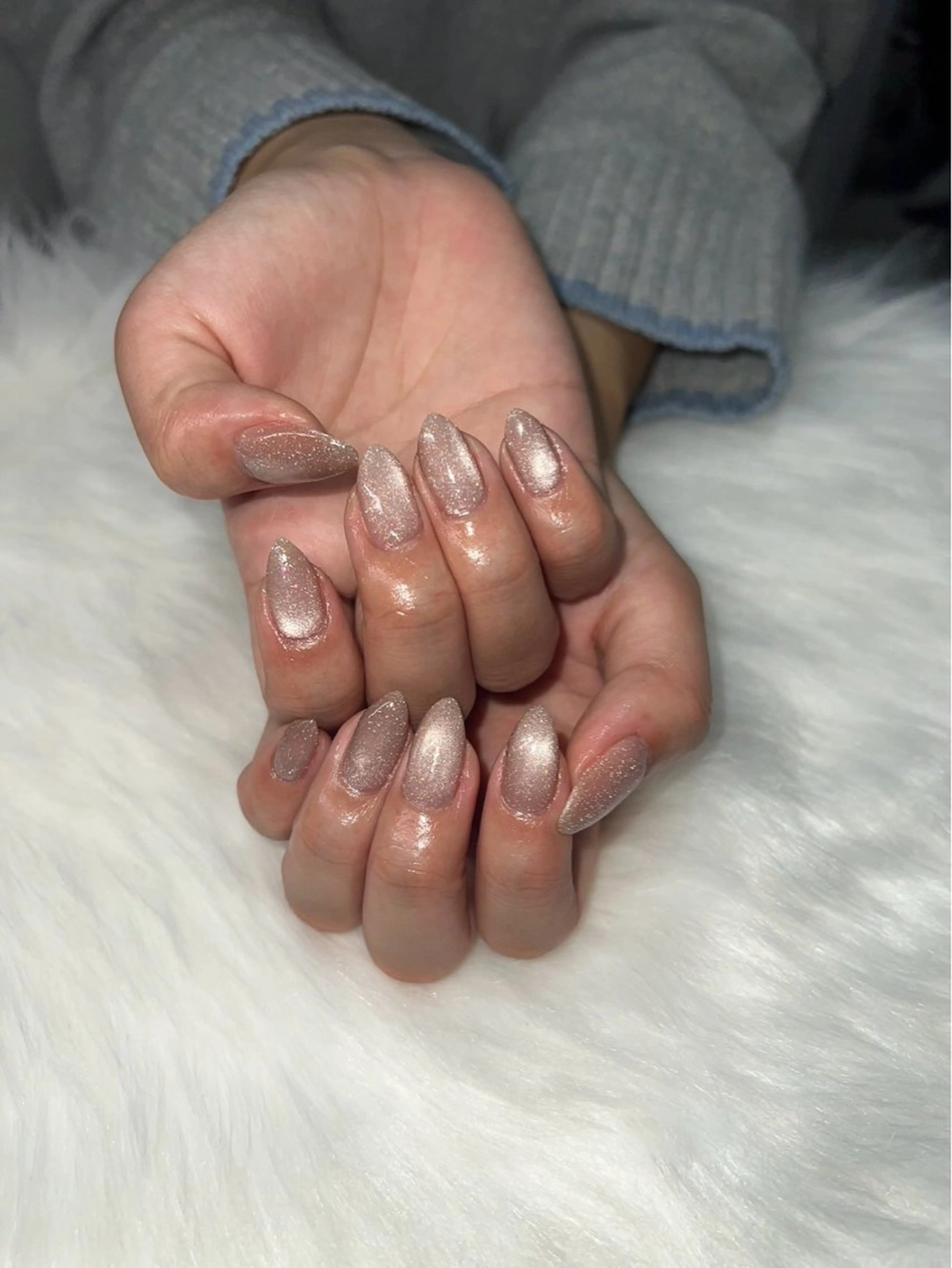 ミディアム 、 、の眉毛・アイブロウイメージ