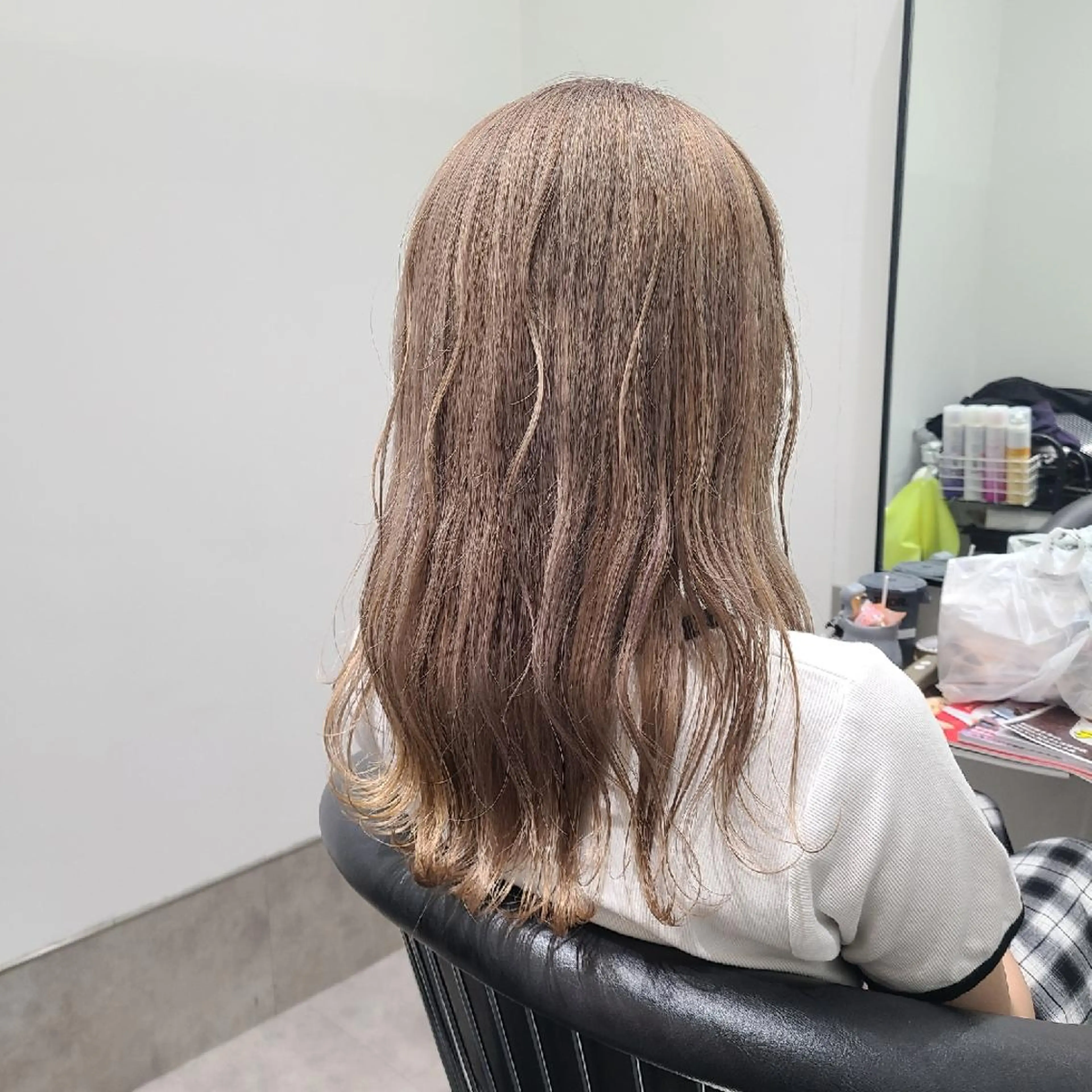 ロング GO TODAYシェアサロン岡山店所属・🎗️髪質改善・美髪 艶髪🥇小西邦生のヘアスタイル