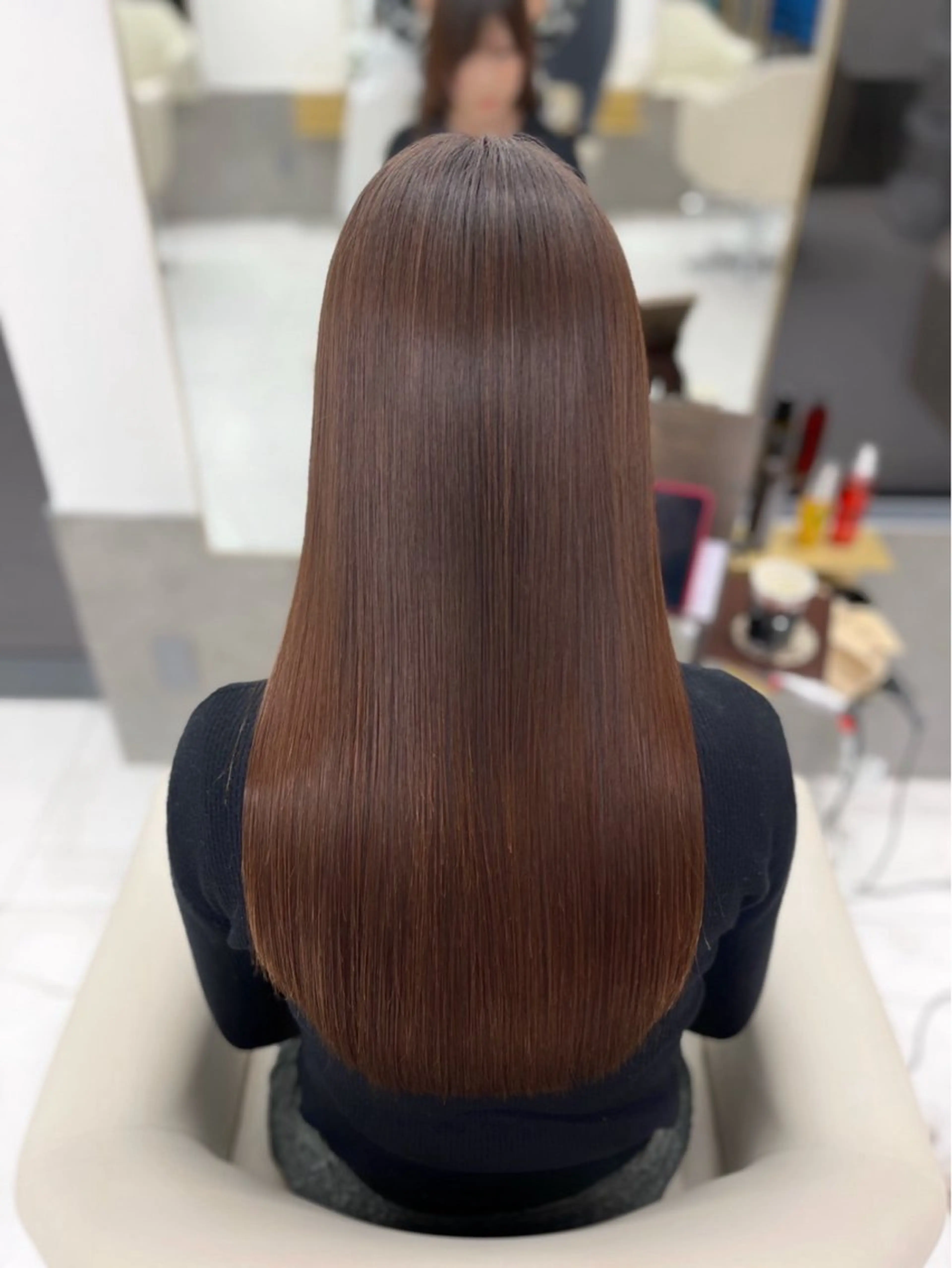 ロング 里見 愛梨のヘアスタイル