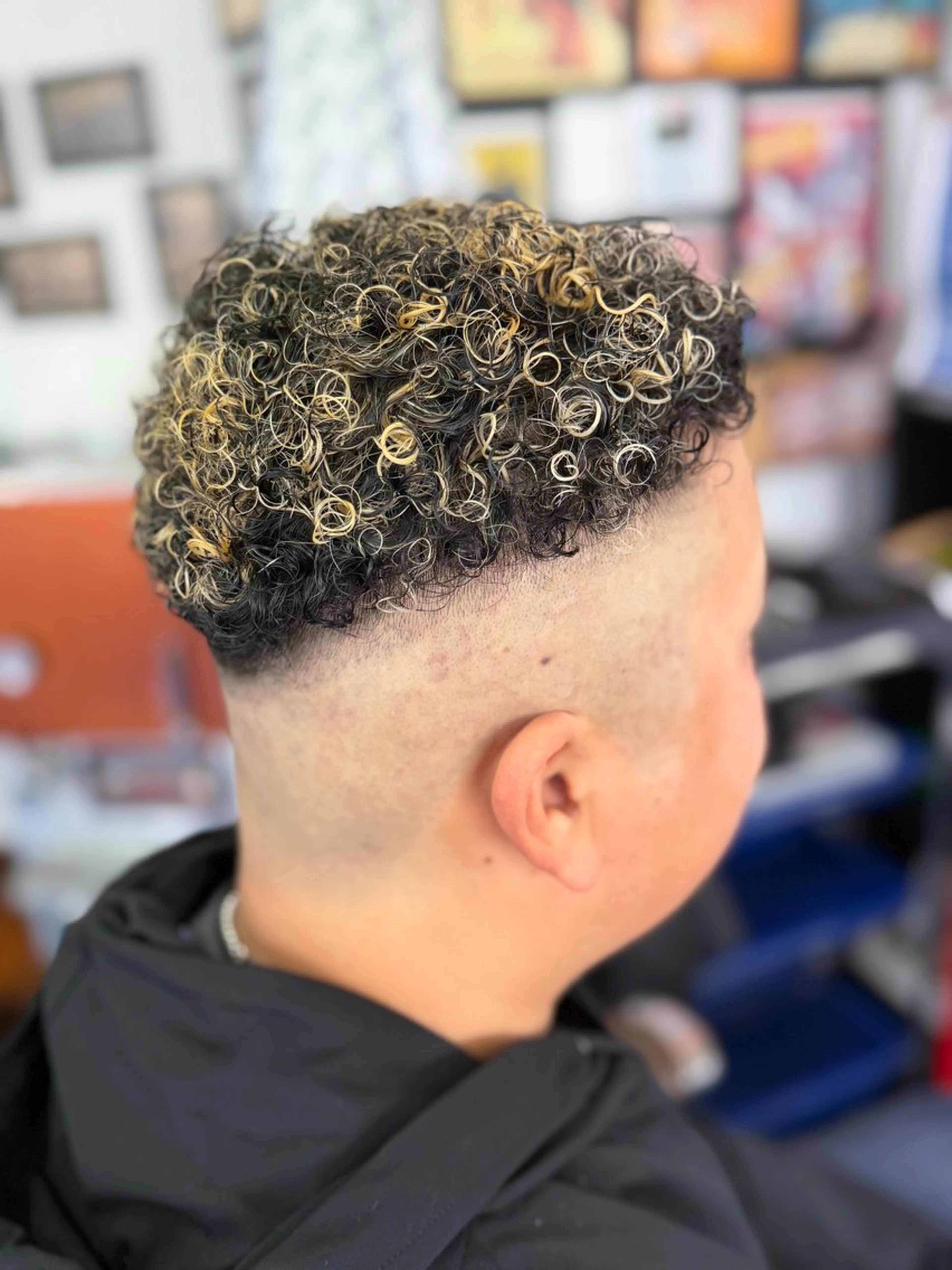 ショート カラー パーマ メンズ カット ヘアカラー パーマ パピプ理容室-三浦散髪倶楽部-所属・パピプ理容室 三浦海岸のヘアスタイル