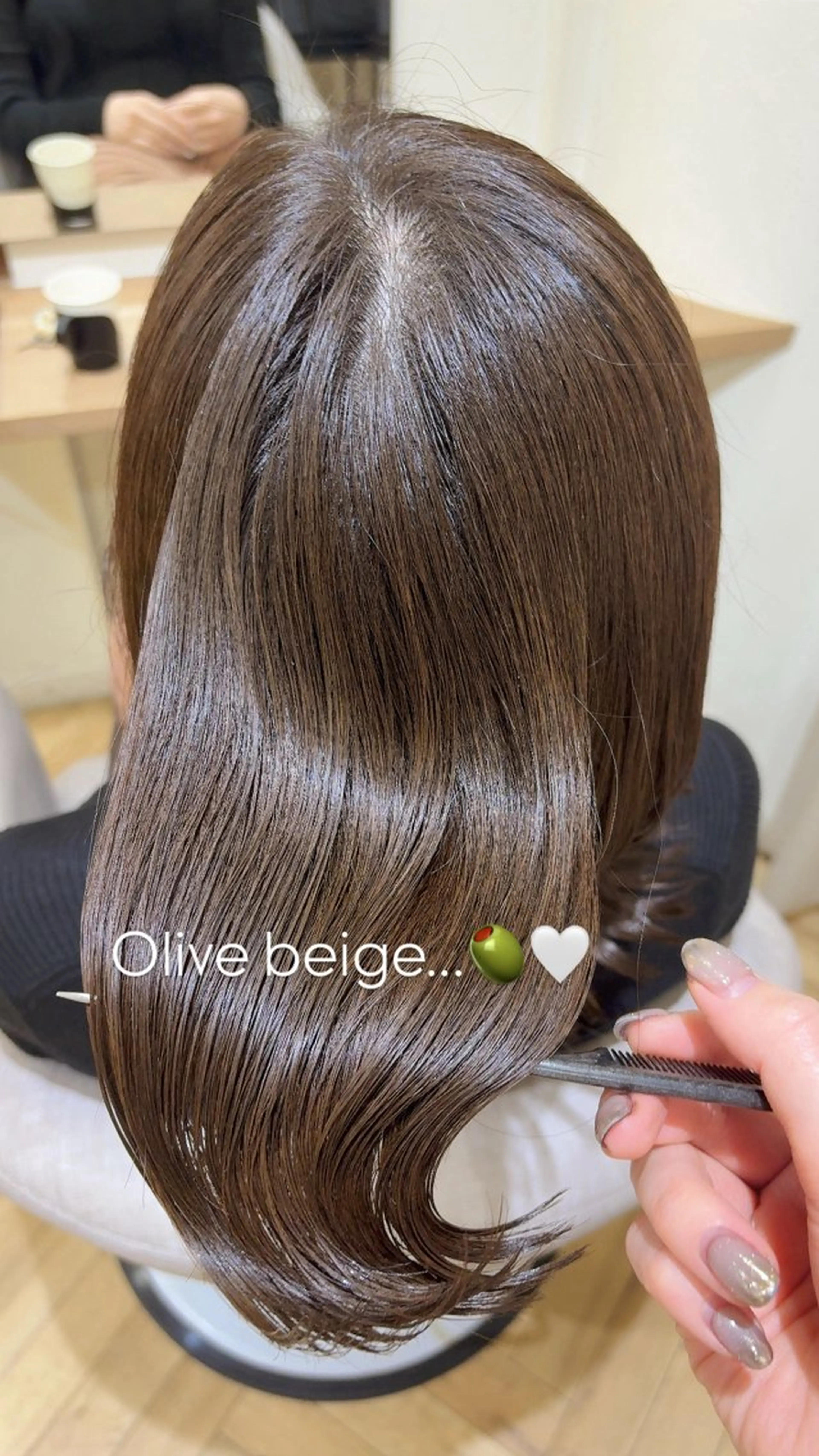 ミディアム カラー ベージュカラー 透明感カラー オリーブベージュ 似合わせカット カット ヘアカラー トリートメント 🌷MIREA🌷 LUANA 難波店のヘアスタイル
