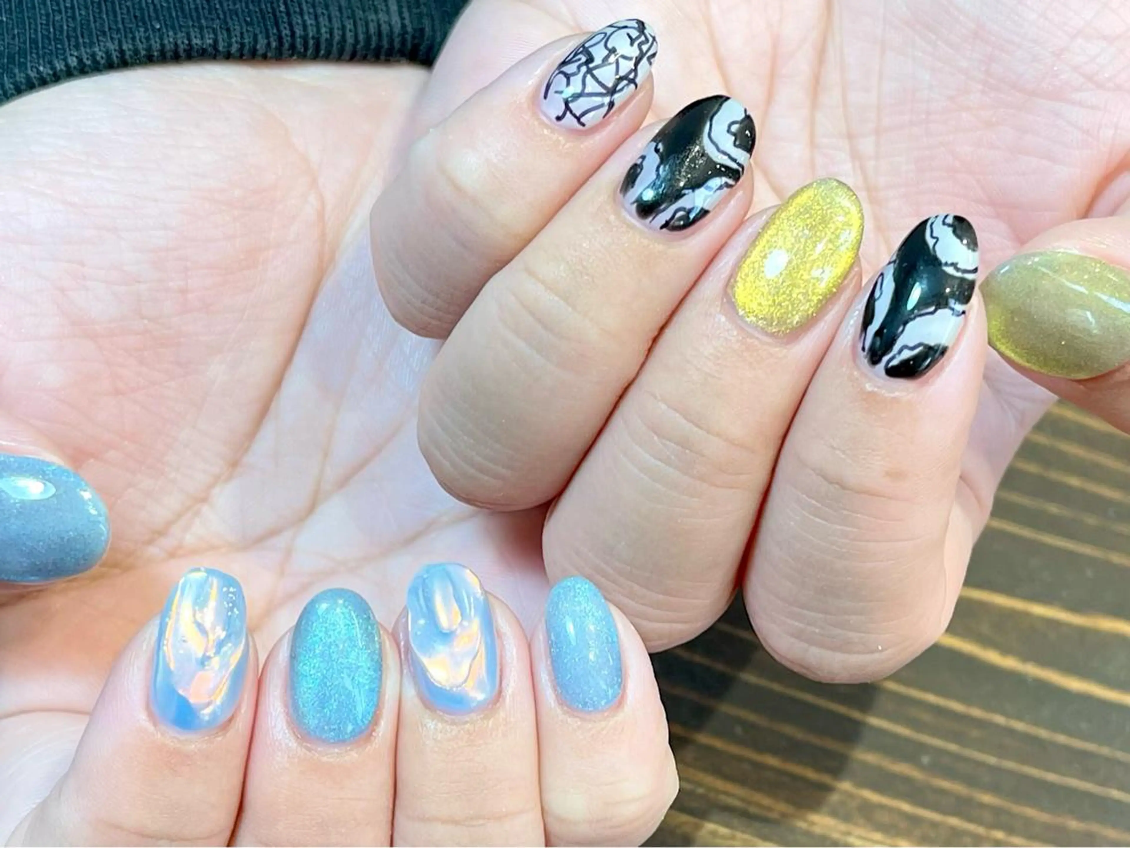 ネイル アートネイル ジェルネイル マグネットネイル ニュアンスネイル オフィスネイル ハンドネイル kinjo yuaのネイルデザイン