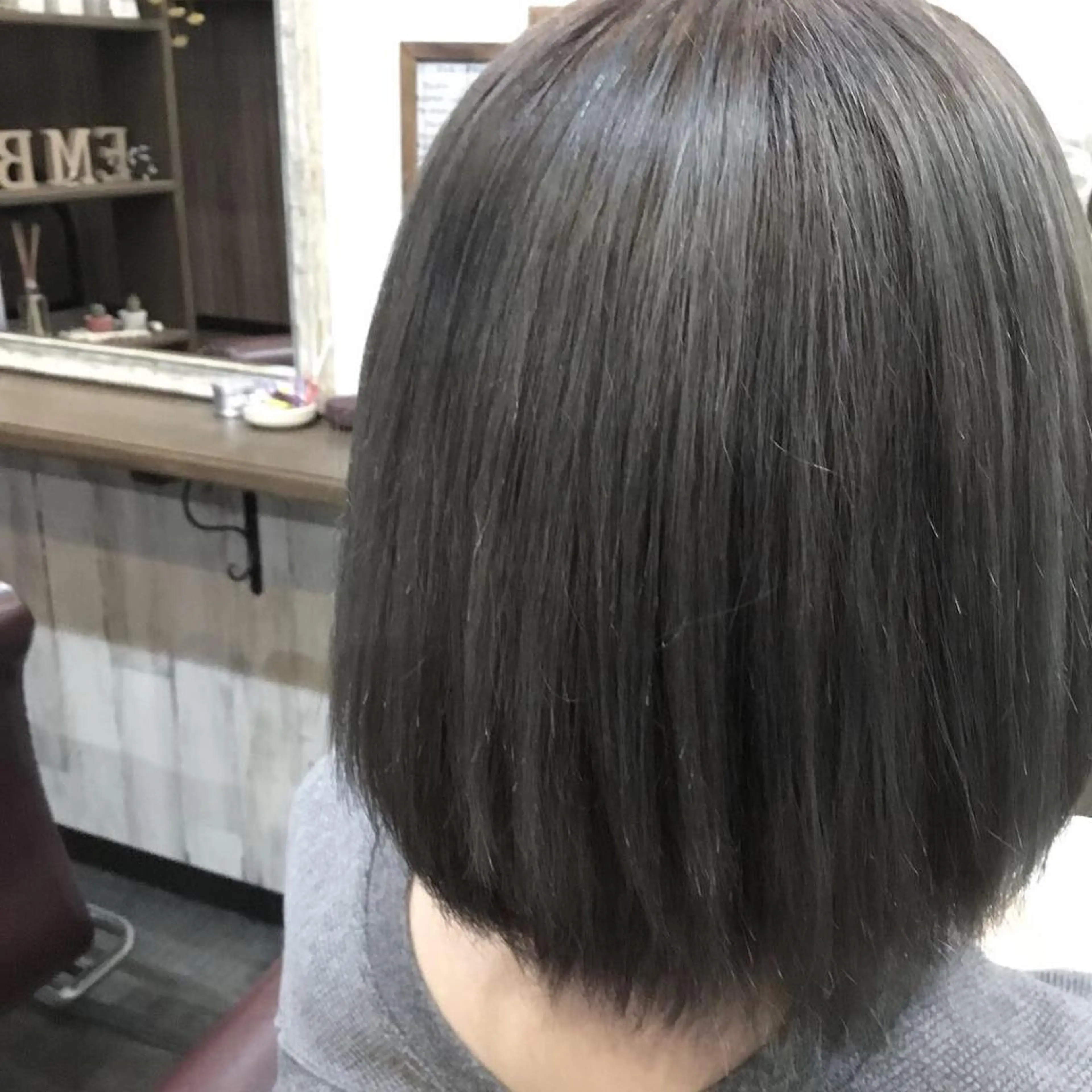 ミディアム カラー 金崎 新吾のヘアスタイル