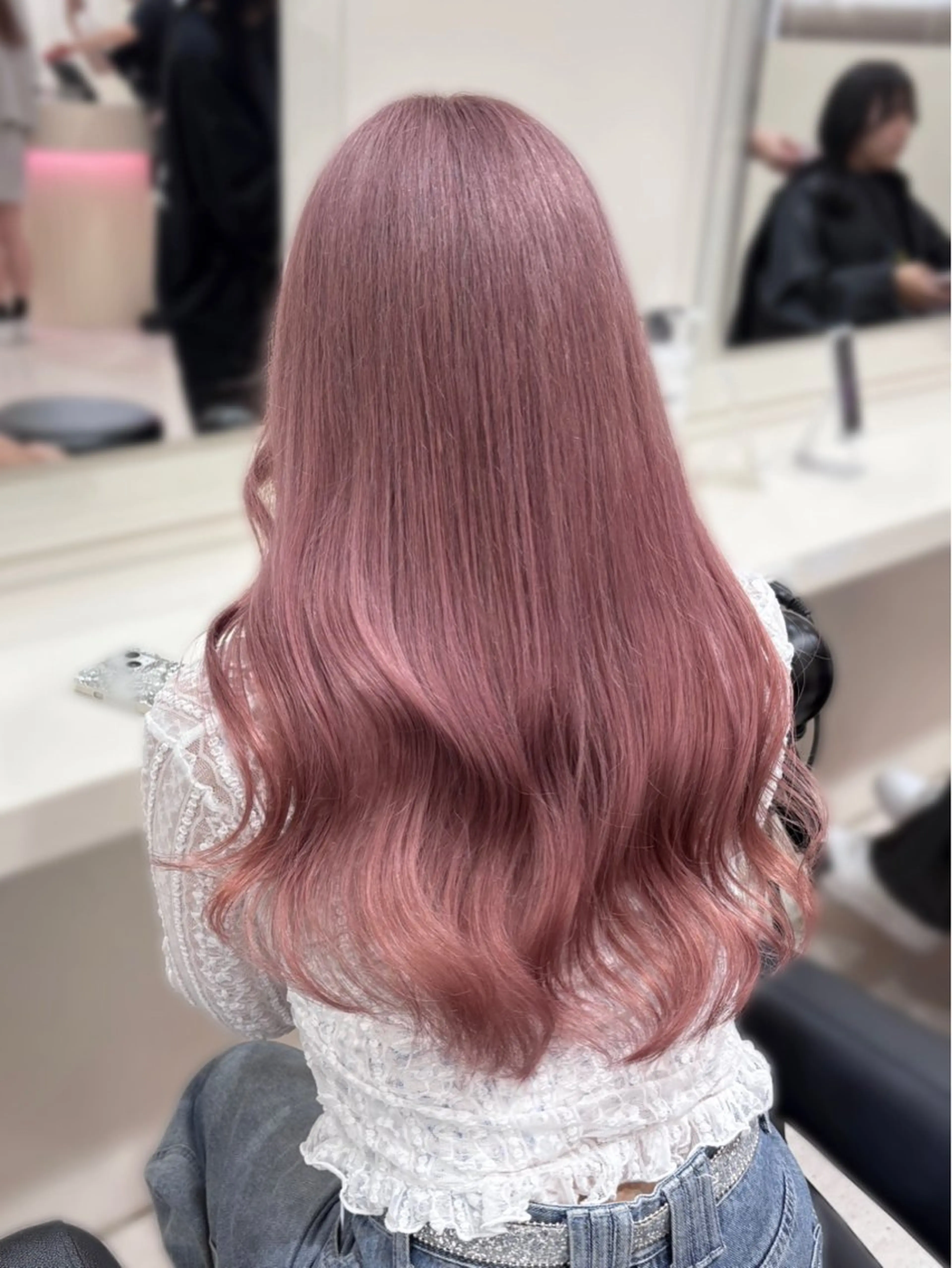 ロング カラー ヘアアレンジ ヘアカラー 韓国レイヤー＆ピンク 艶髪🩶maikoのヘアスタイル