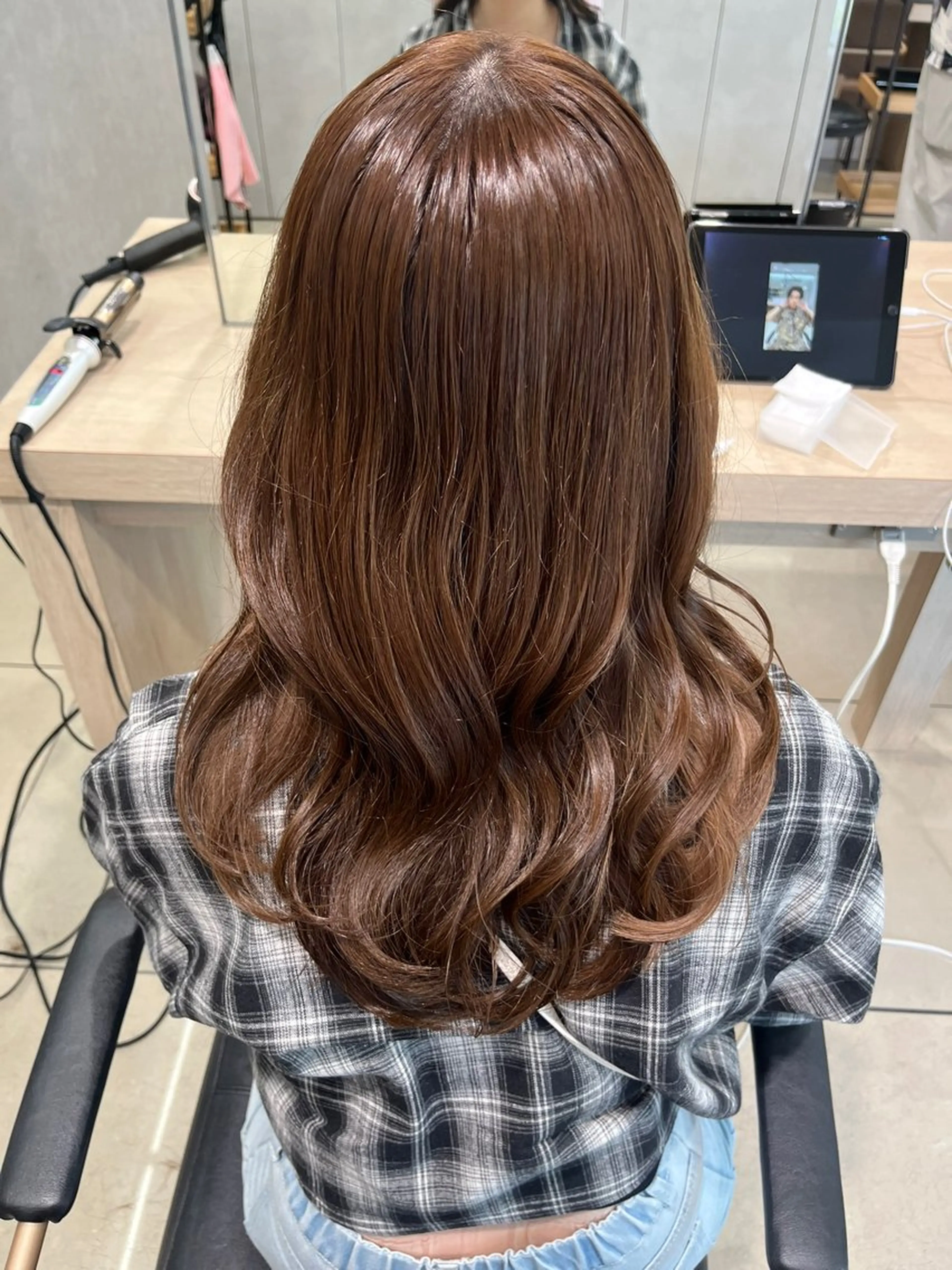 ロング カラー ベージュカラー オリーブベージュ 髪質改善 カット ヘアカラー トリートメント 巖本 真希のヘアスタイル