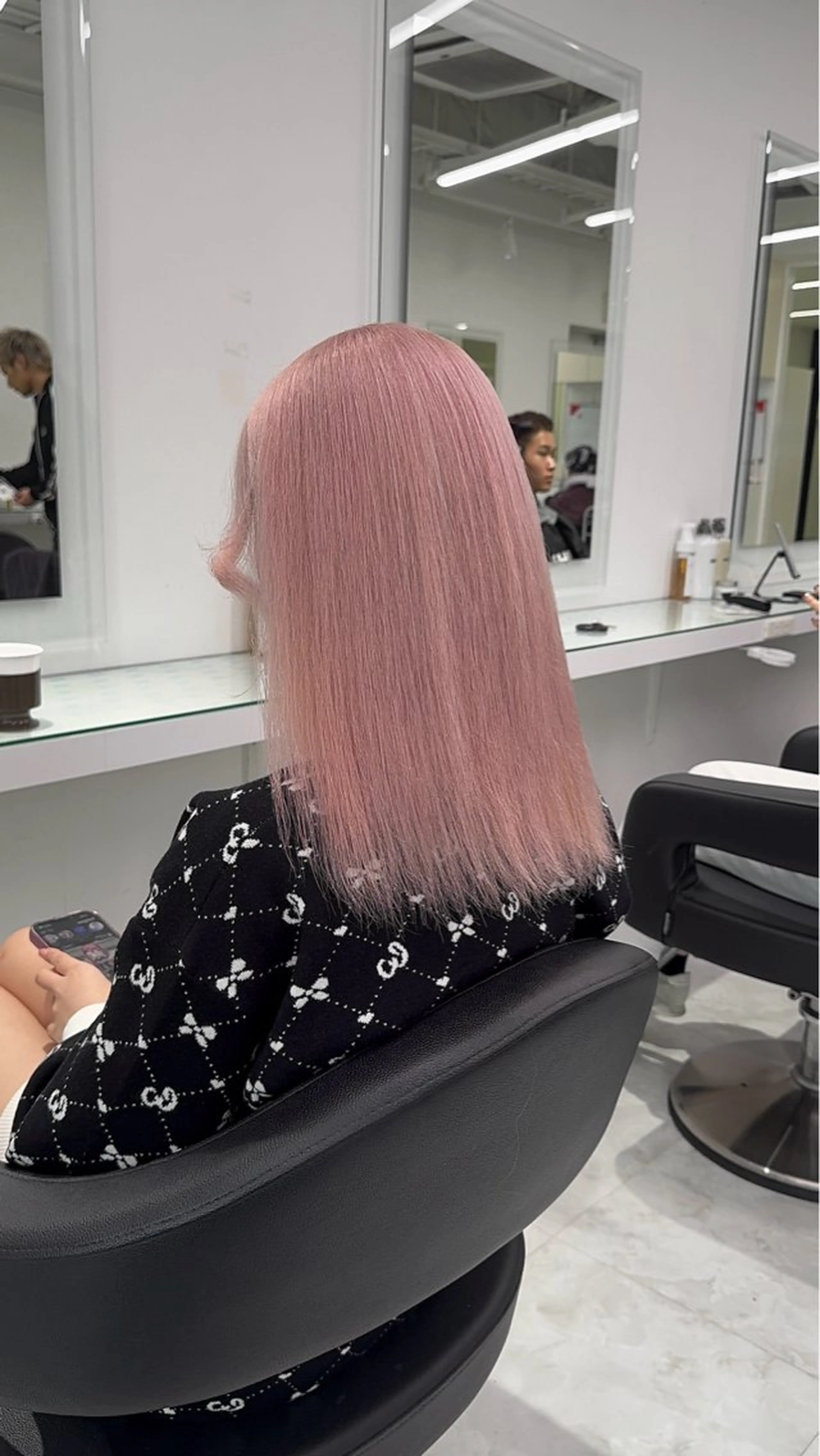 セミロング カラー ヘアアレンジ ヘアカラー トリートメント ヘッドスパ ヘアセット ハイトーン艶カラー 🤍ゆうひのヘアスタイル