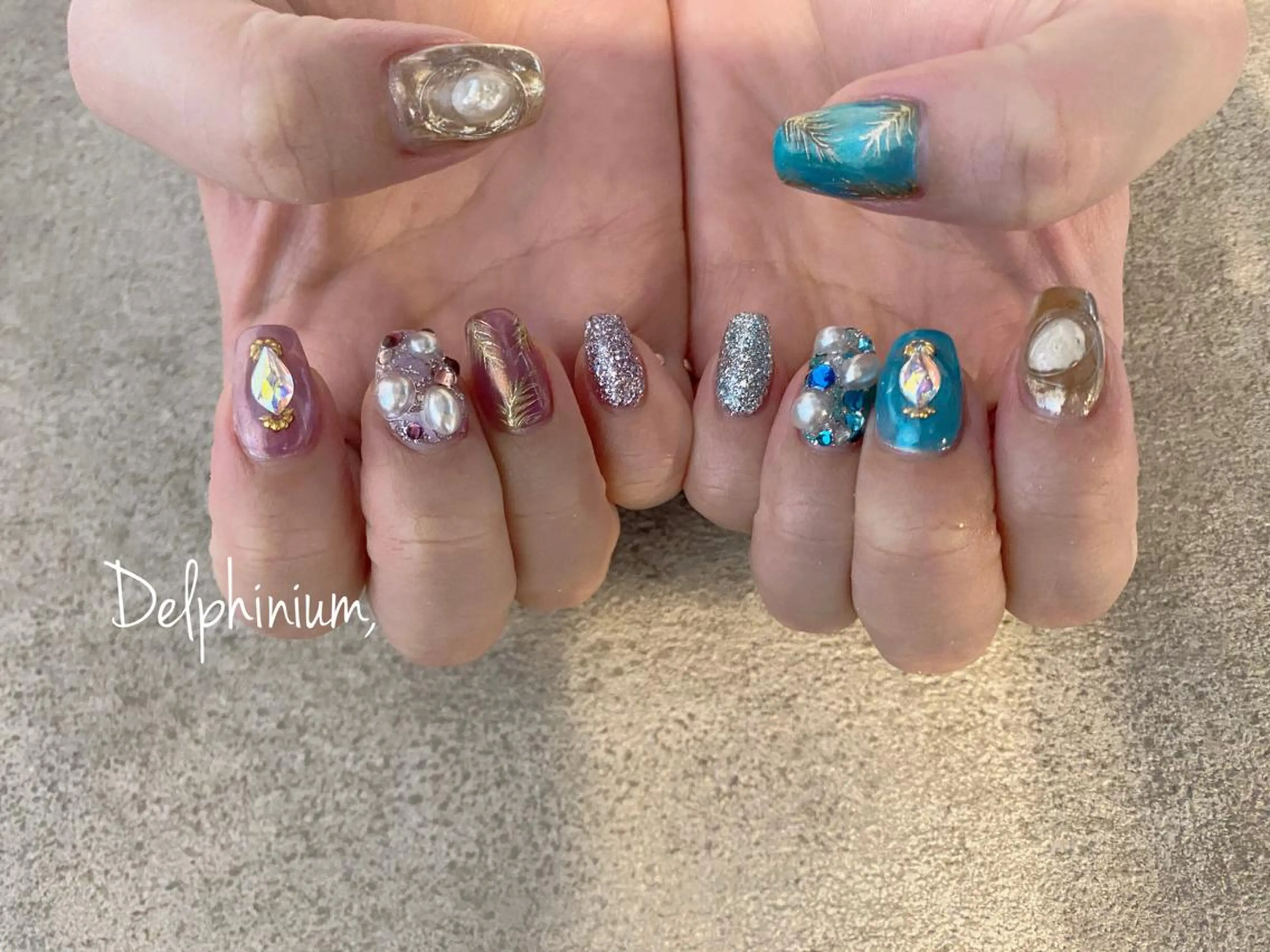 ネイル ジェルネイル パラジェル ハンドネイル 岡本 友恵のネイルデザイン