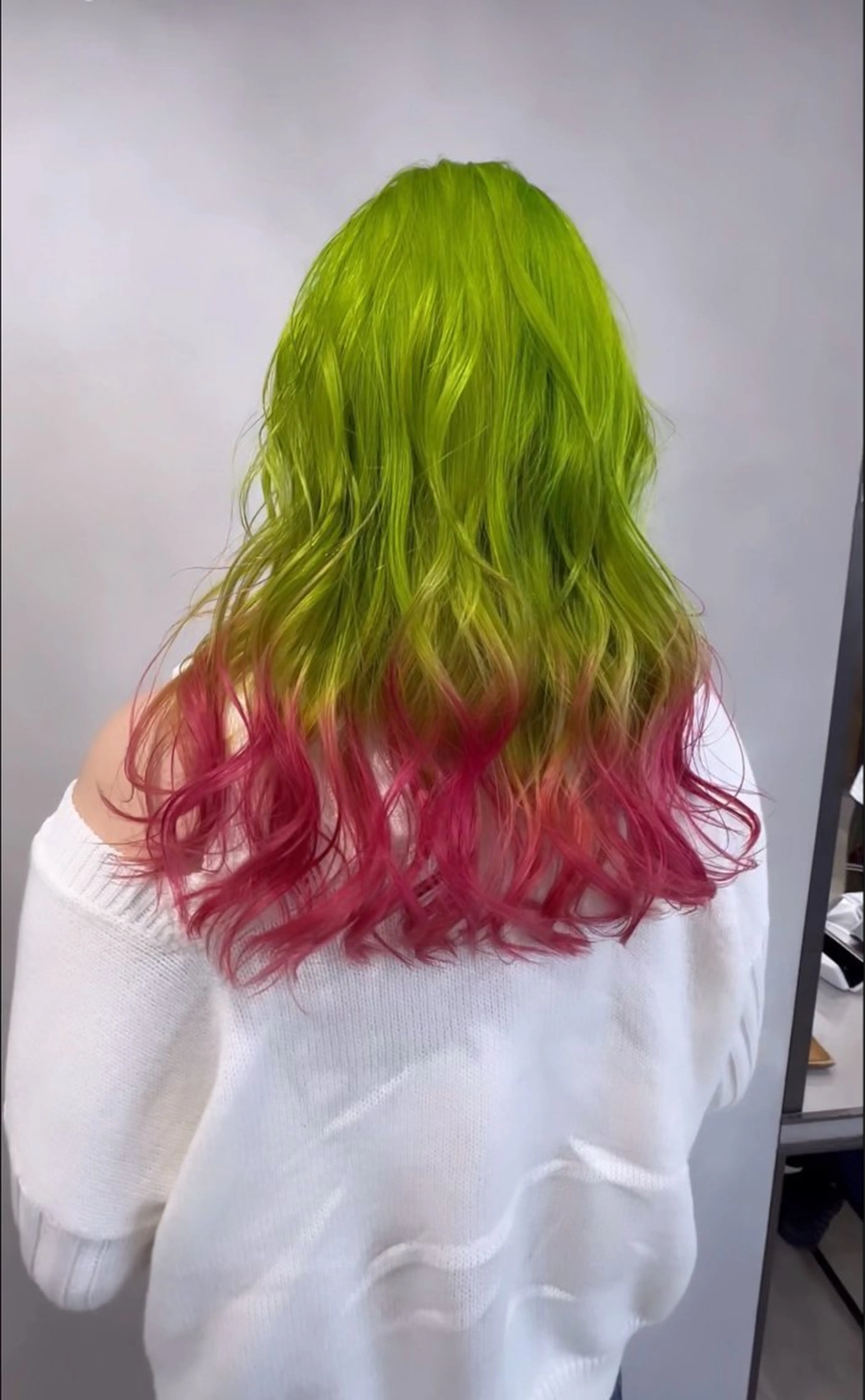 ロング カラー カラースペシャリスト ・齊藤 羽瑠輝のヘアスタイル