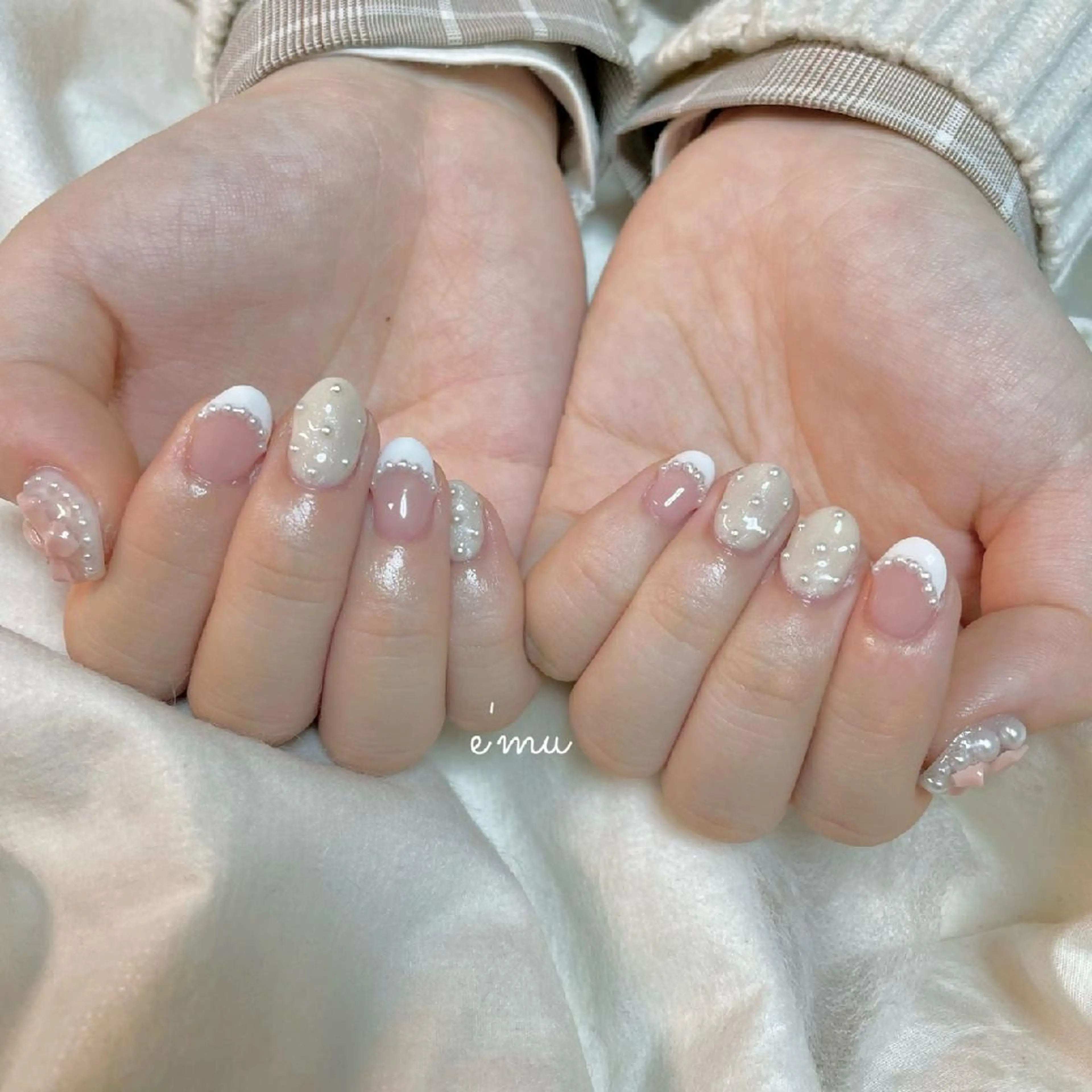 ネイル フレンチネイル ガーリー nail salon e'mu💐のネイルデザイン