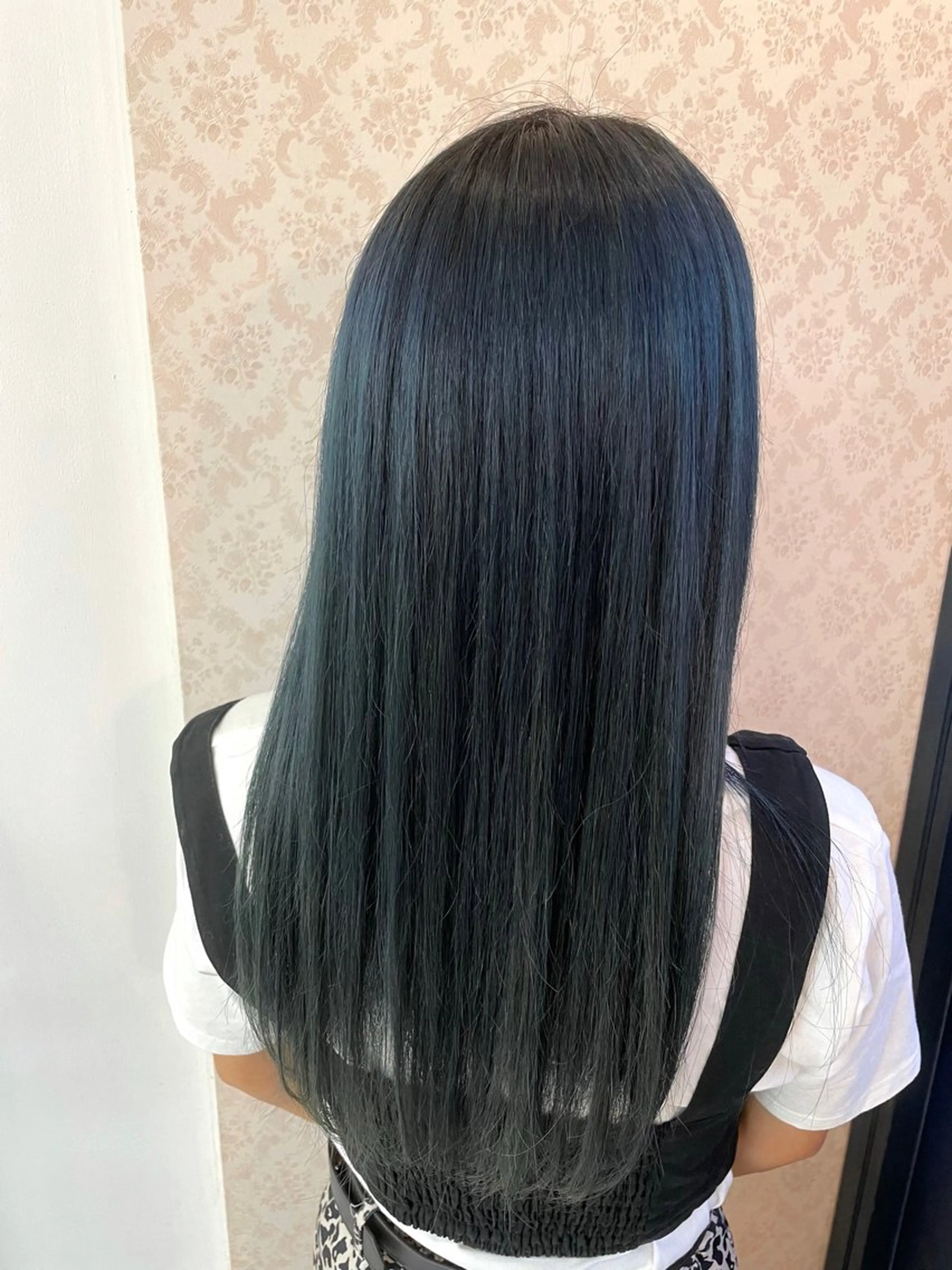 ロング カラー ヒヨシ ルナのヘアスタイル