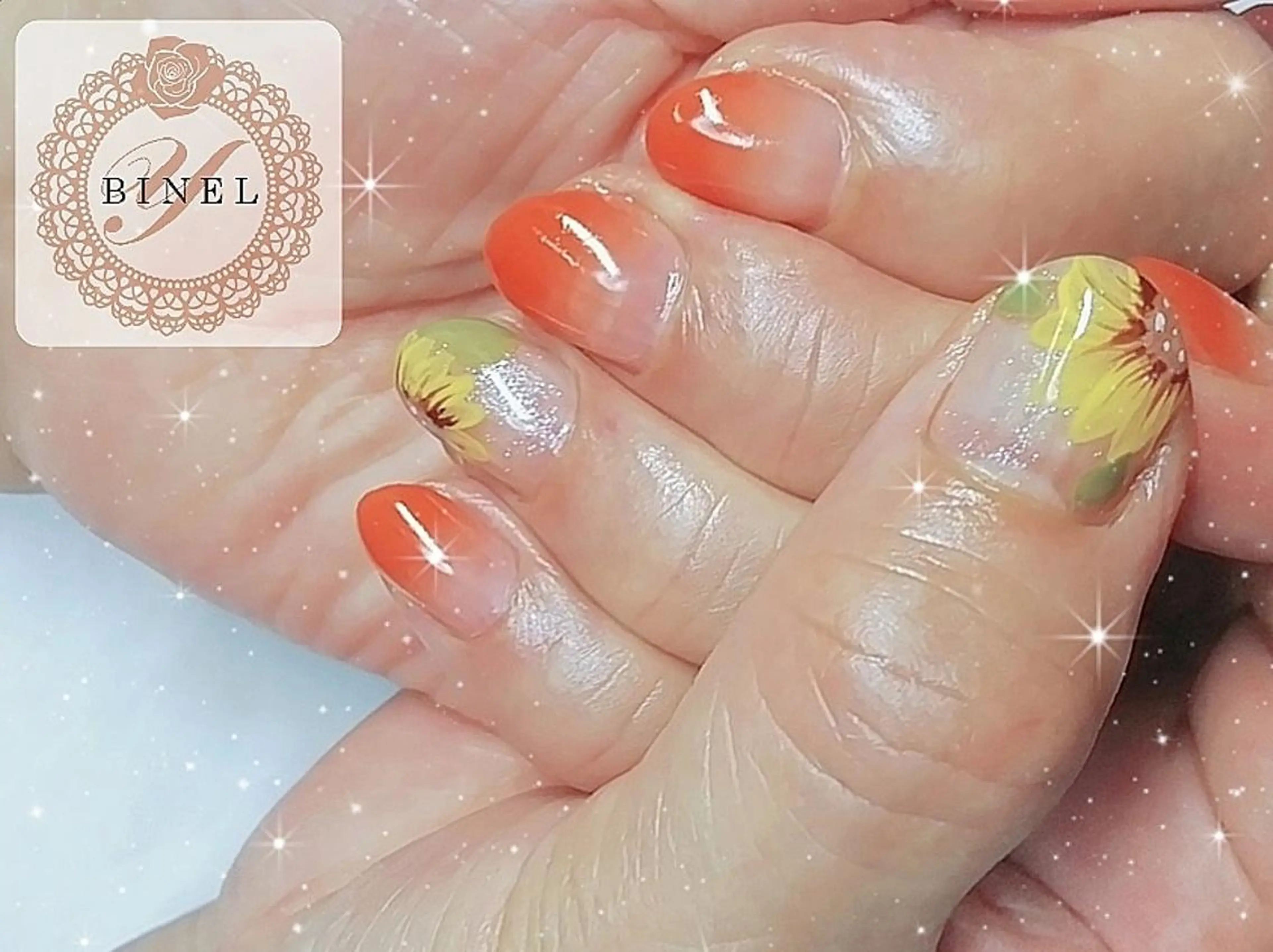 ネイル アートネイル フラワーネイル グラデーション 夏ネイル ハンドネイル Nail Salon Y.BINELのネイルデザイン