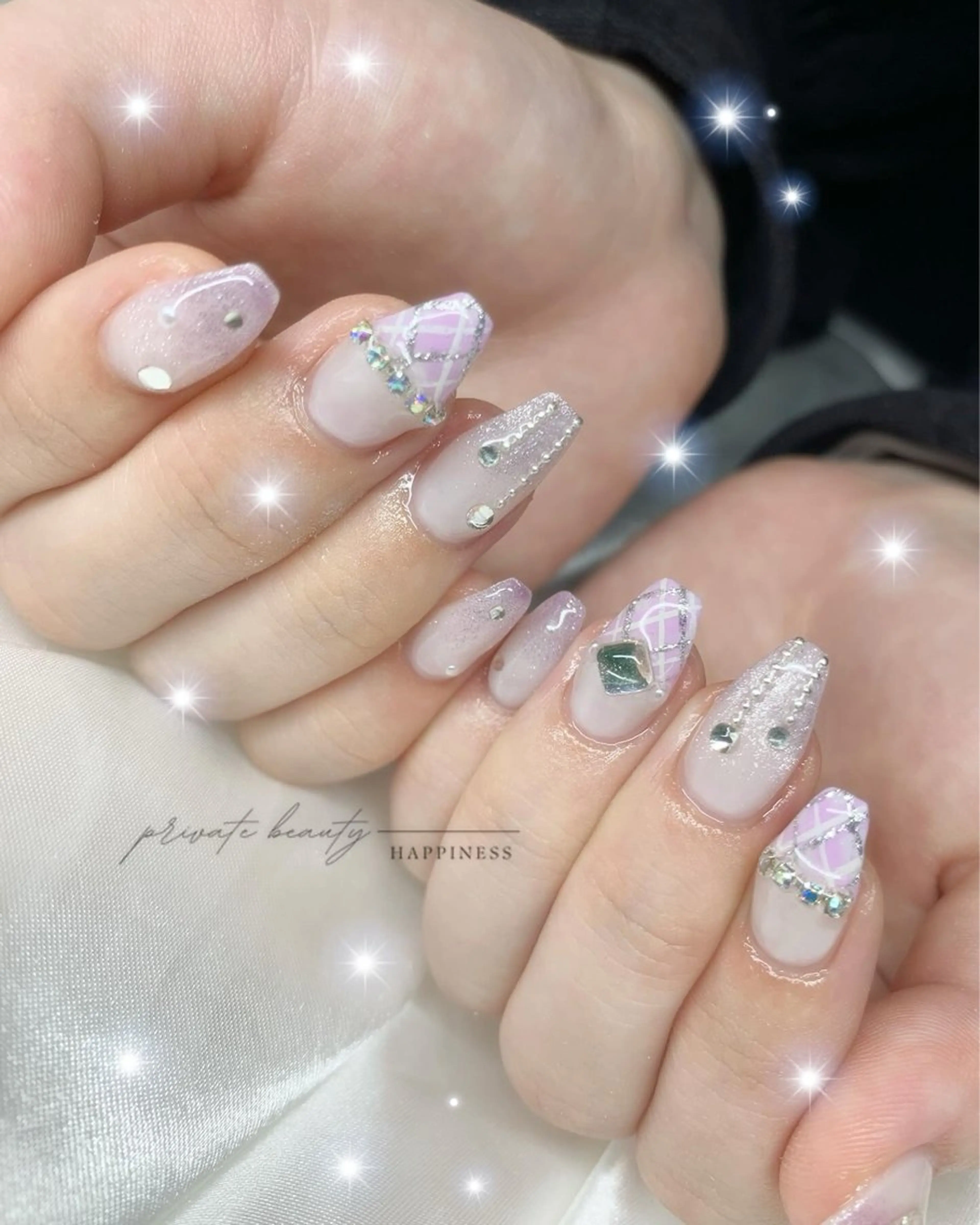 ネイル パープル 赤色 スカルプネイル 冬ネイル happiness nailのネイルデザイン