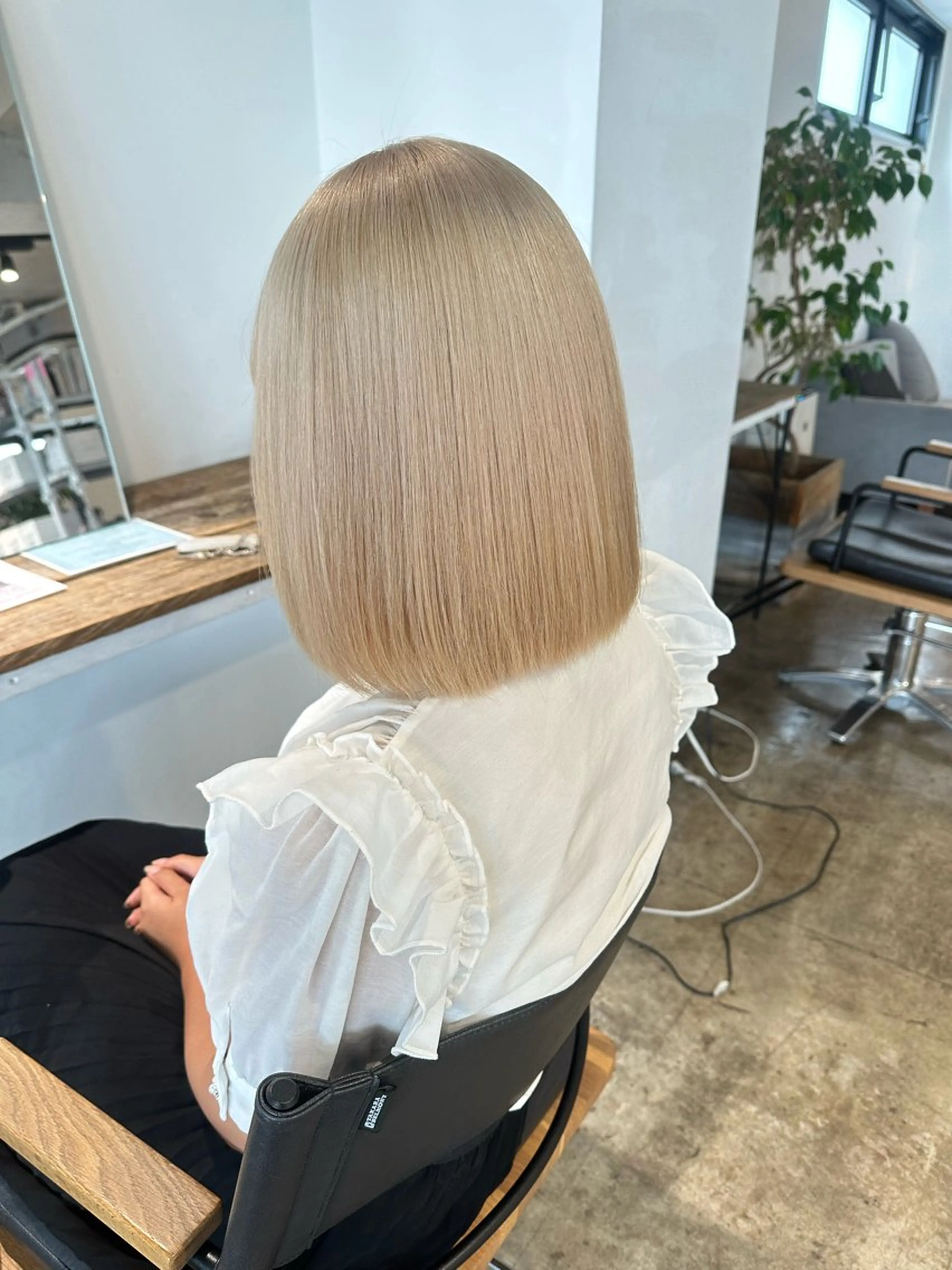 ミディアム カラー ヘアカラー トリートメント ヘアセット ✨艶ブリーチカラー ✨四ノ宮裕己のヘアスタイル