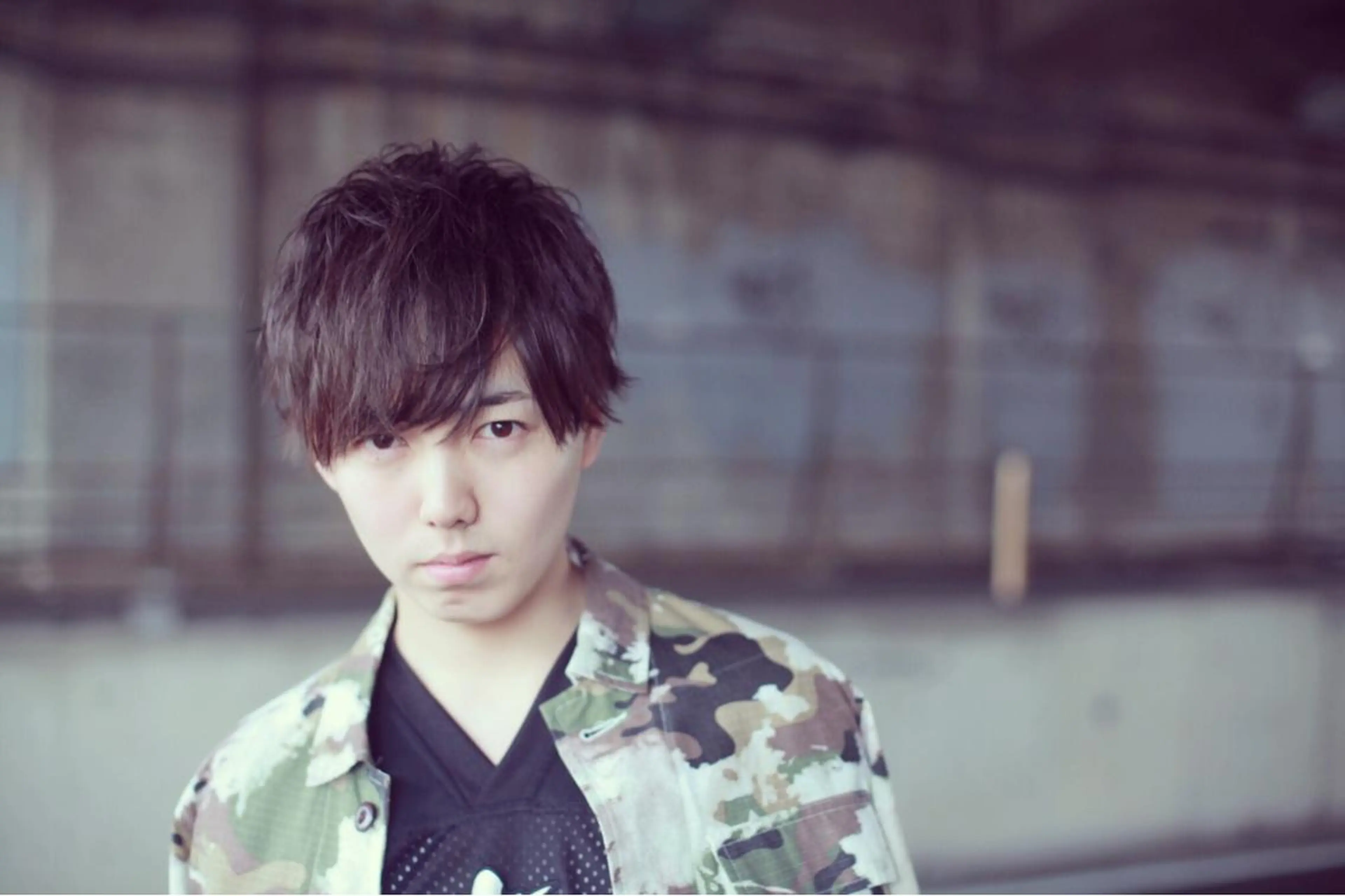 ミディアム カラー メンズ イルミナカラー メンズヘア特化 崎田 成人のヘアスタイル