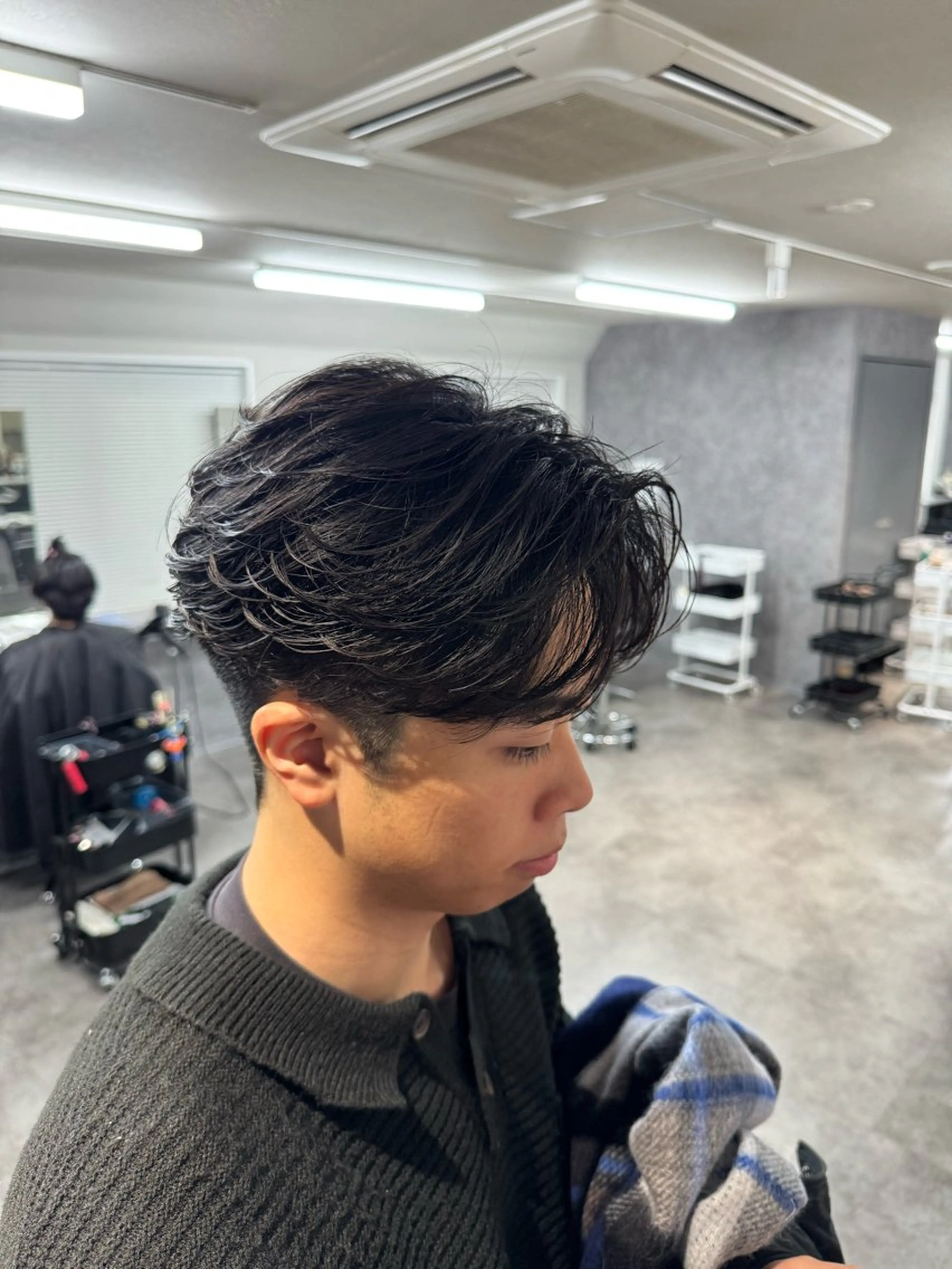 パーマ メンズ フェザーパーマ メンズパーマ カット パーマ 立川韓国ヘア🇰🇷 ニュアンスパーマ安井のヘアスタイル