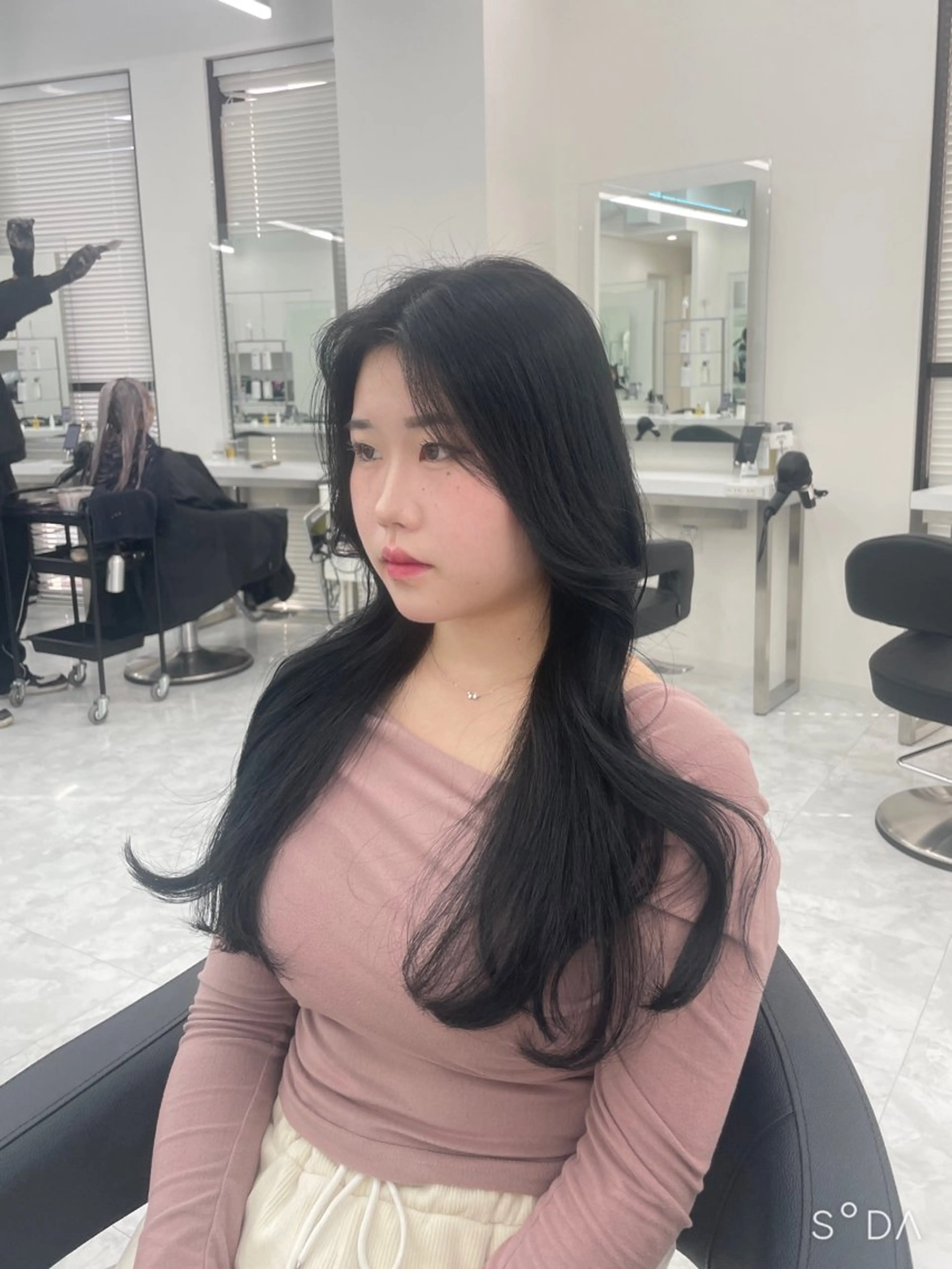 ロング MOE 福岡韓国ヘア✧︎のヘアスタイル