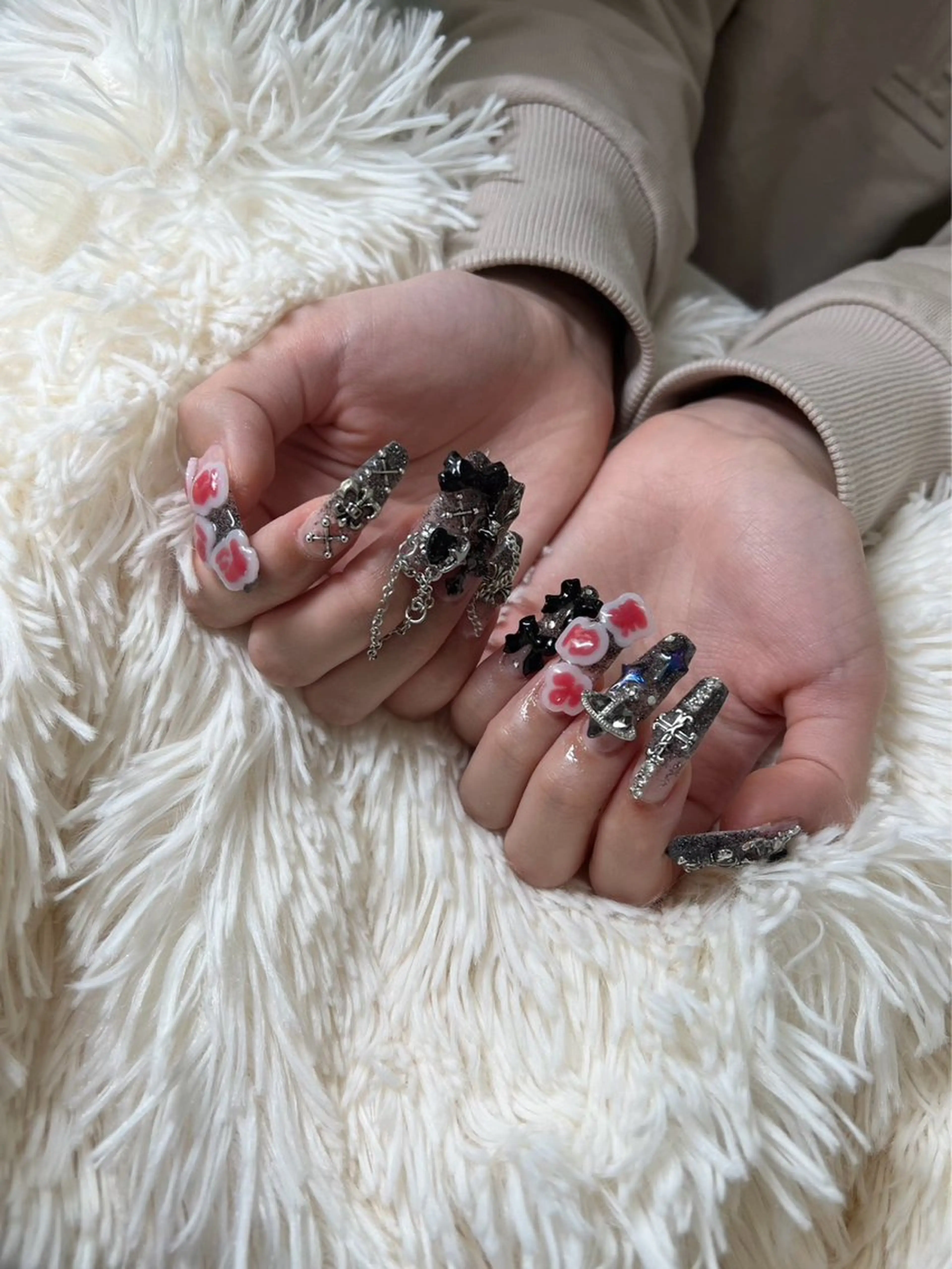 ネイル PEEKABOO京橋 EYE&NAILのマツエク・マツパデザイン