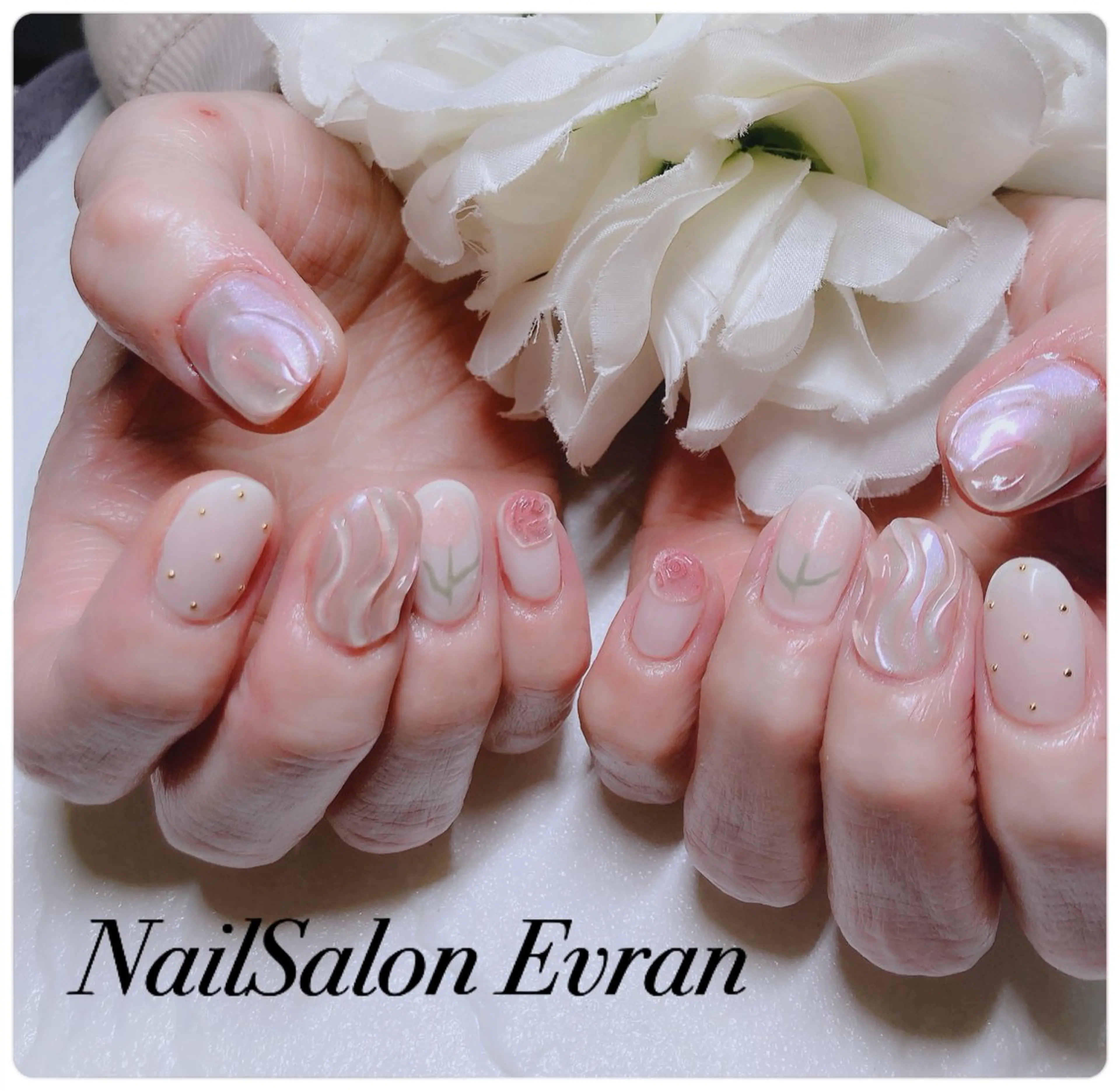 ネイル アートネイル フレンチネイル マグネットネイル 持ち込み ニュアンスネイル ハンドネイル Nail salon Evranのネイルデザイン