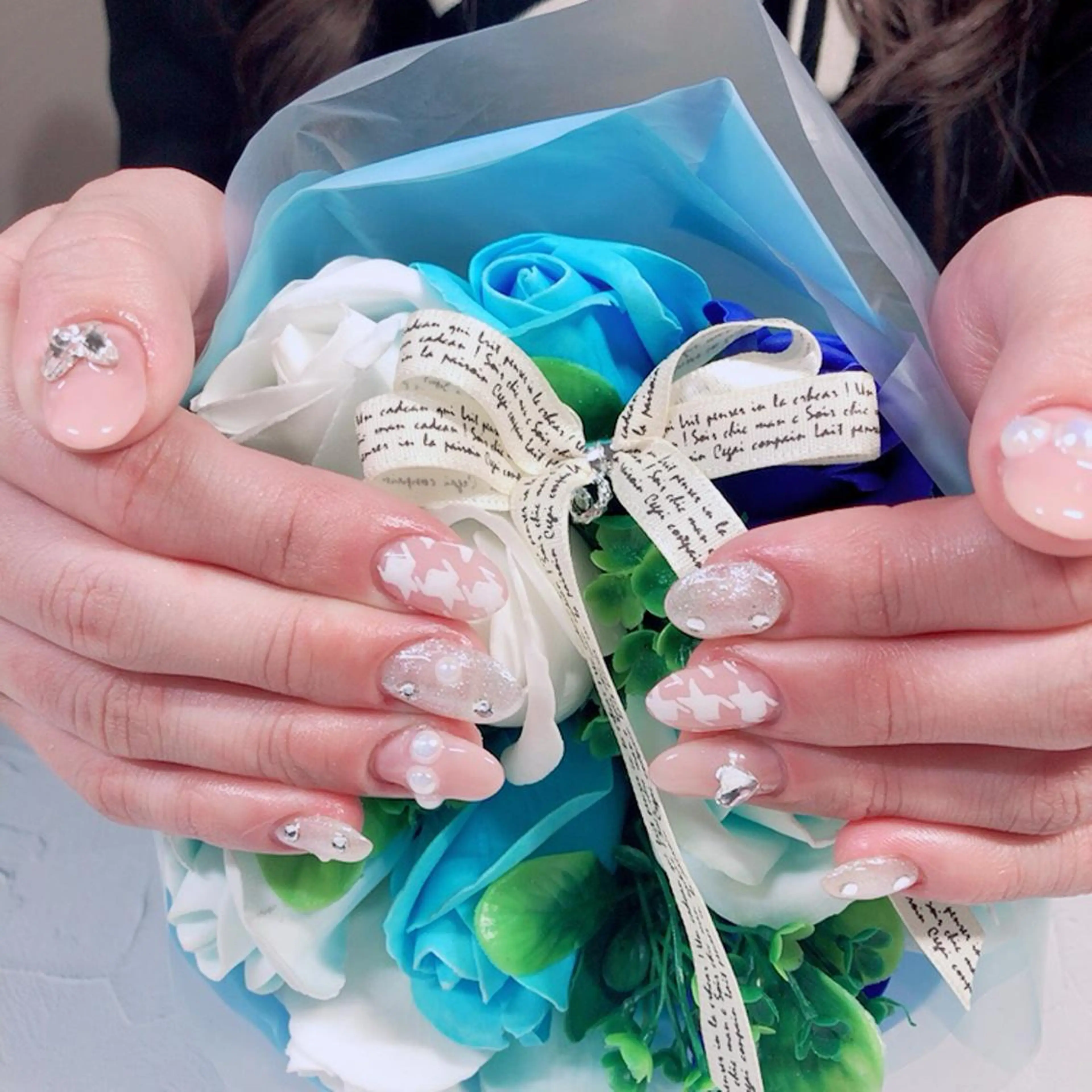 ネイル 持ち込み 奥園 良恵のネイルデザイン