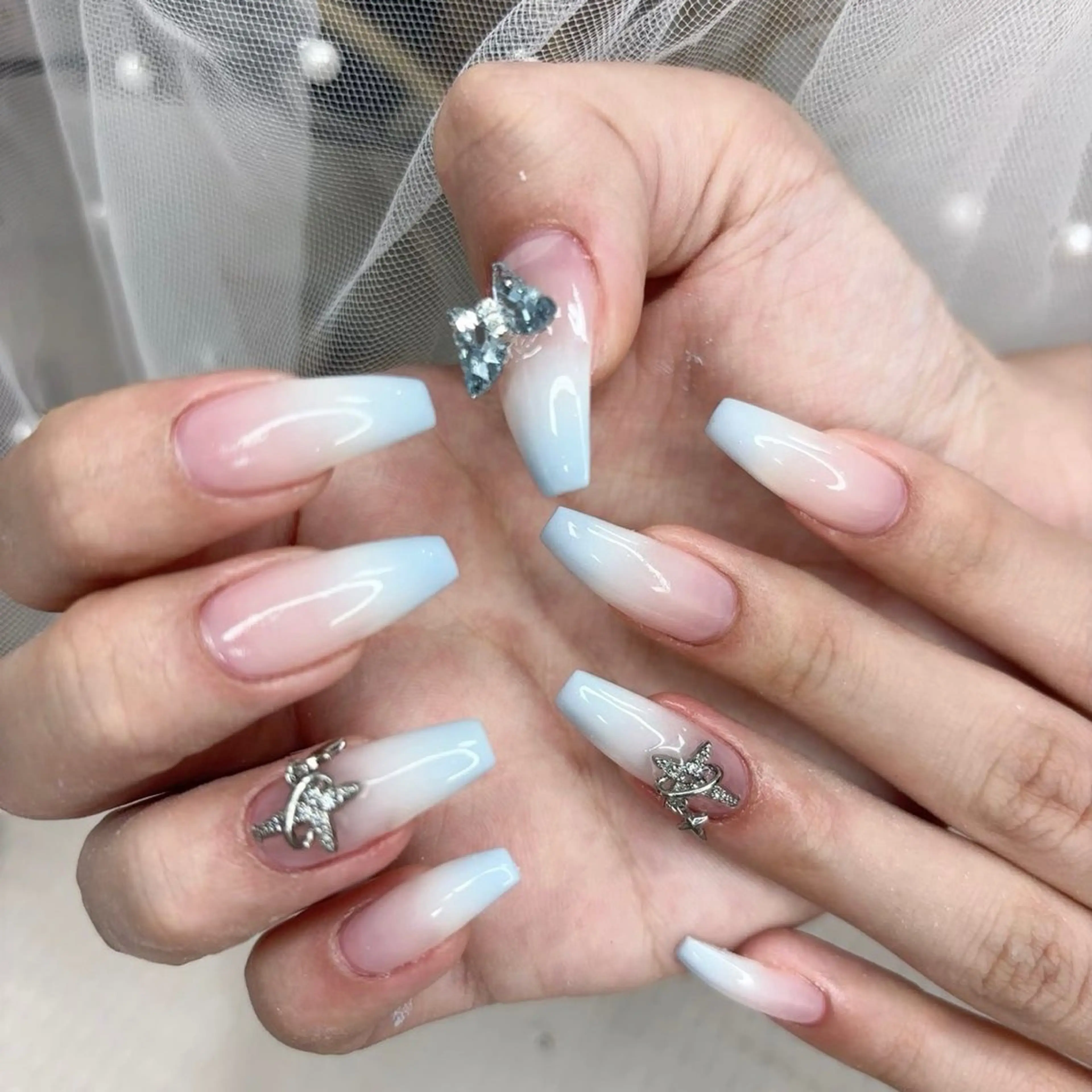 ネイル ハンドネイル NiNa ビューティーサロン所属・Ni Naのネイルデザイン