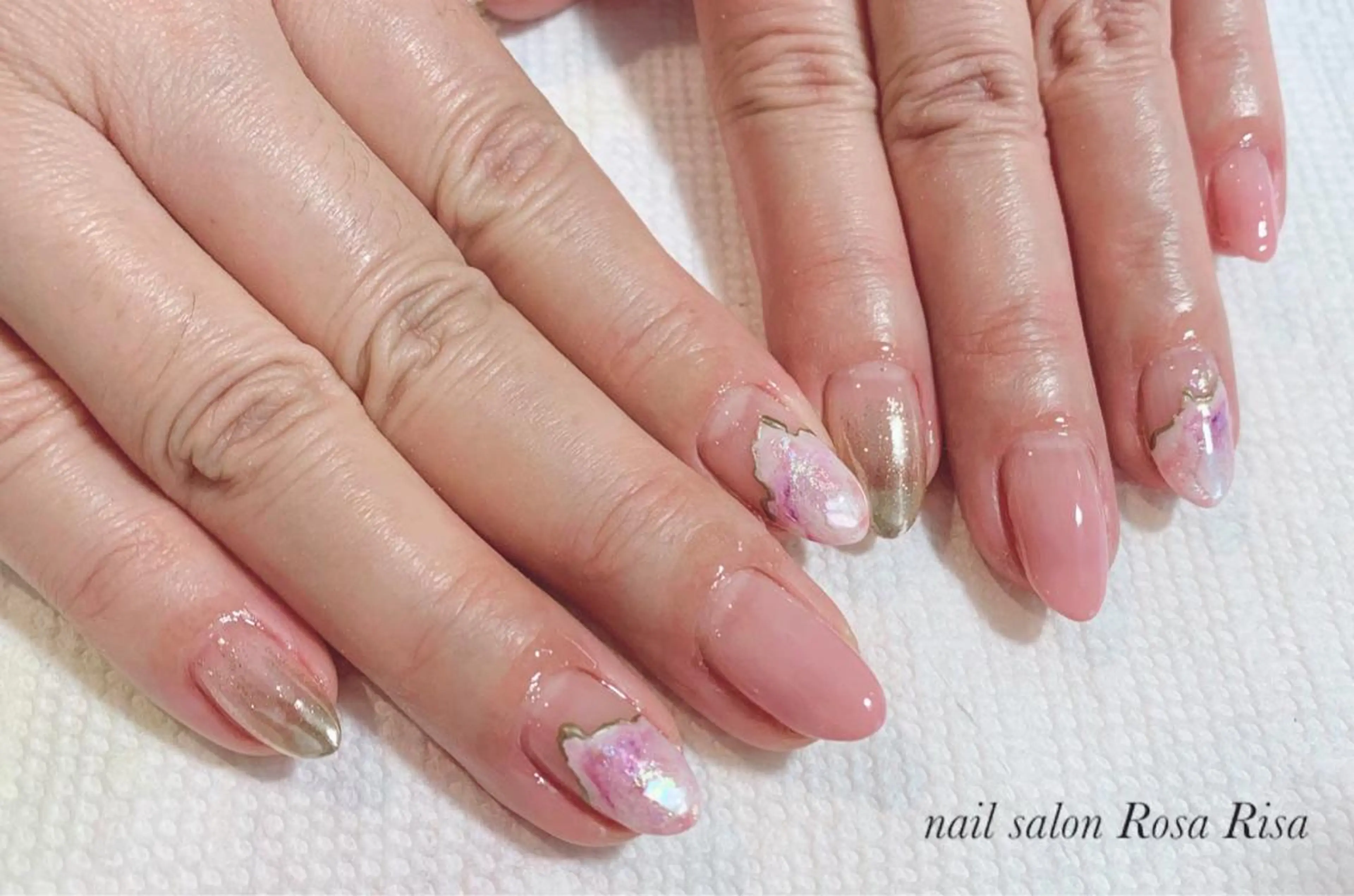 ミディアム ネイル ネイルスタジオ シェイクユアハンズのネイルデザイン