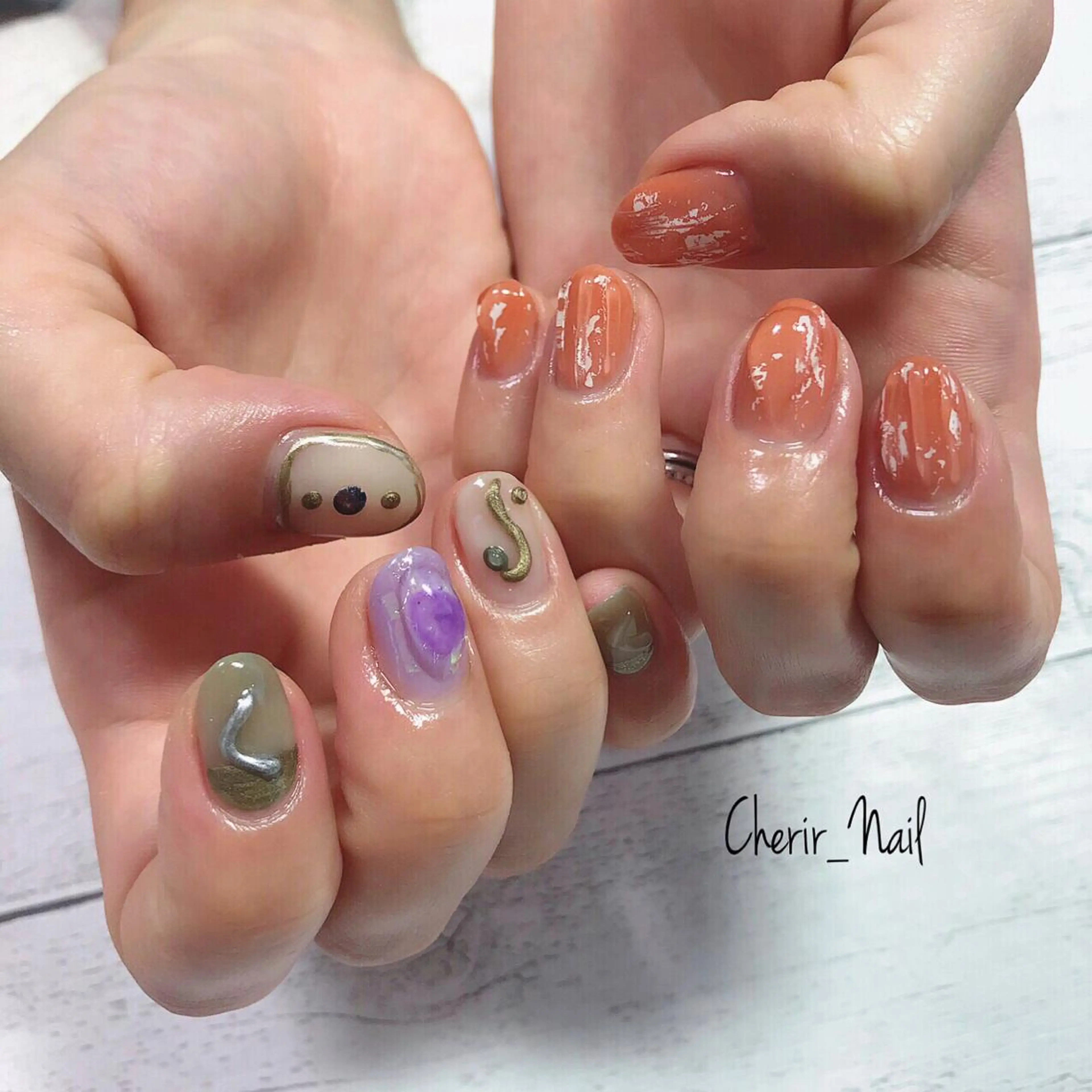 ネイル アートネイル グリーン ニュアンスネイル ワンカラーネイル ぷっくりネイル Cherirnail kaoriのネイルデザイン