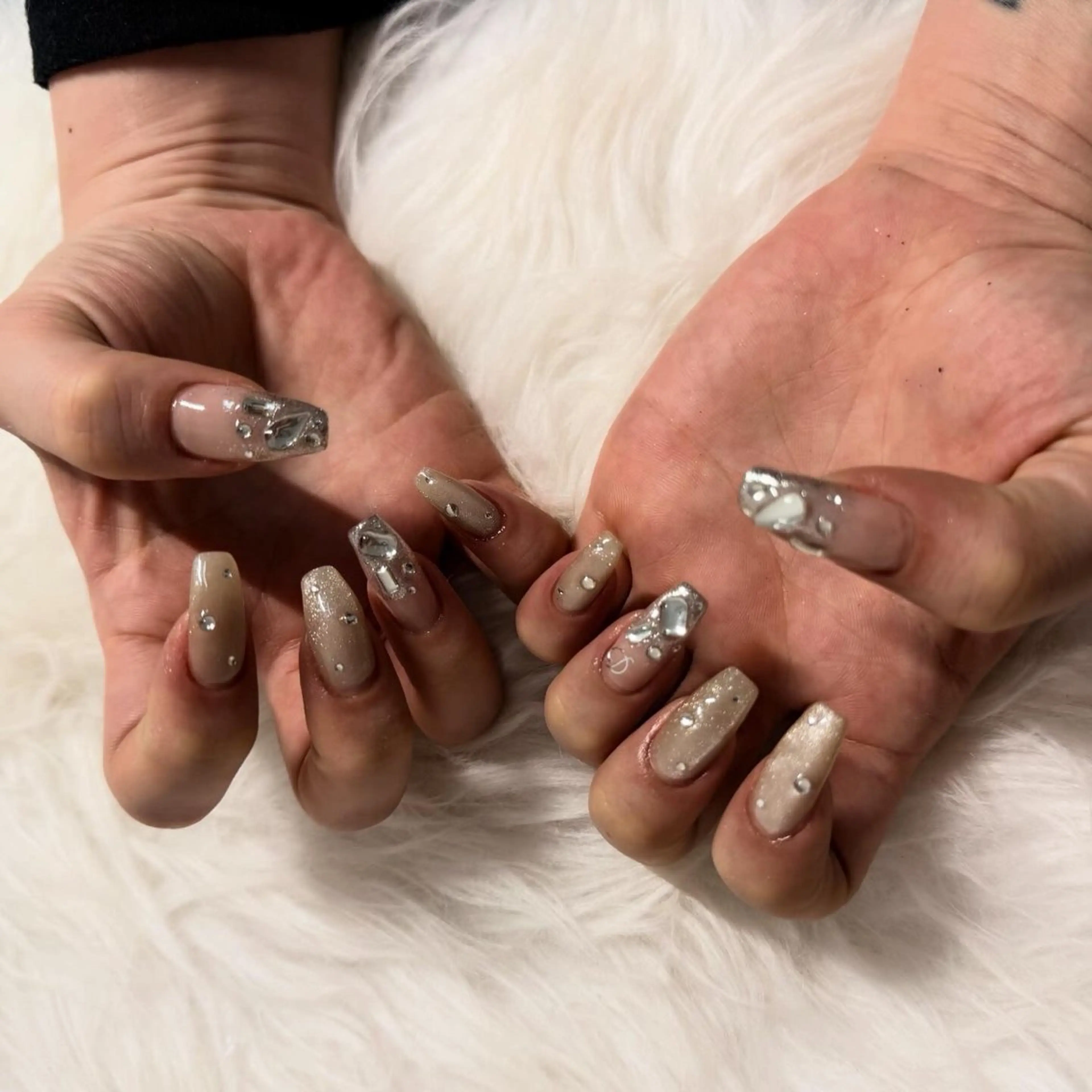 セミロング ハンドネイル mao .のネイルデザイン