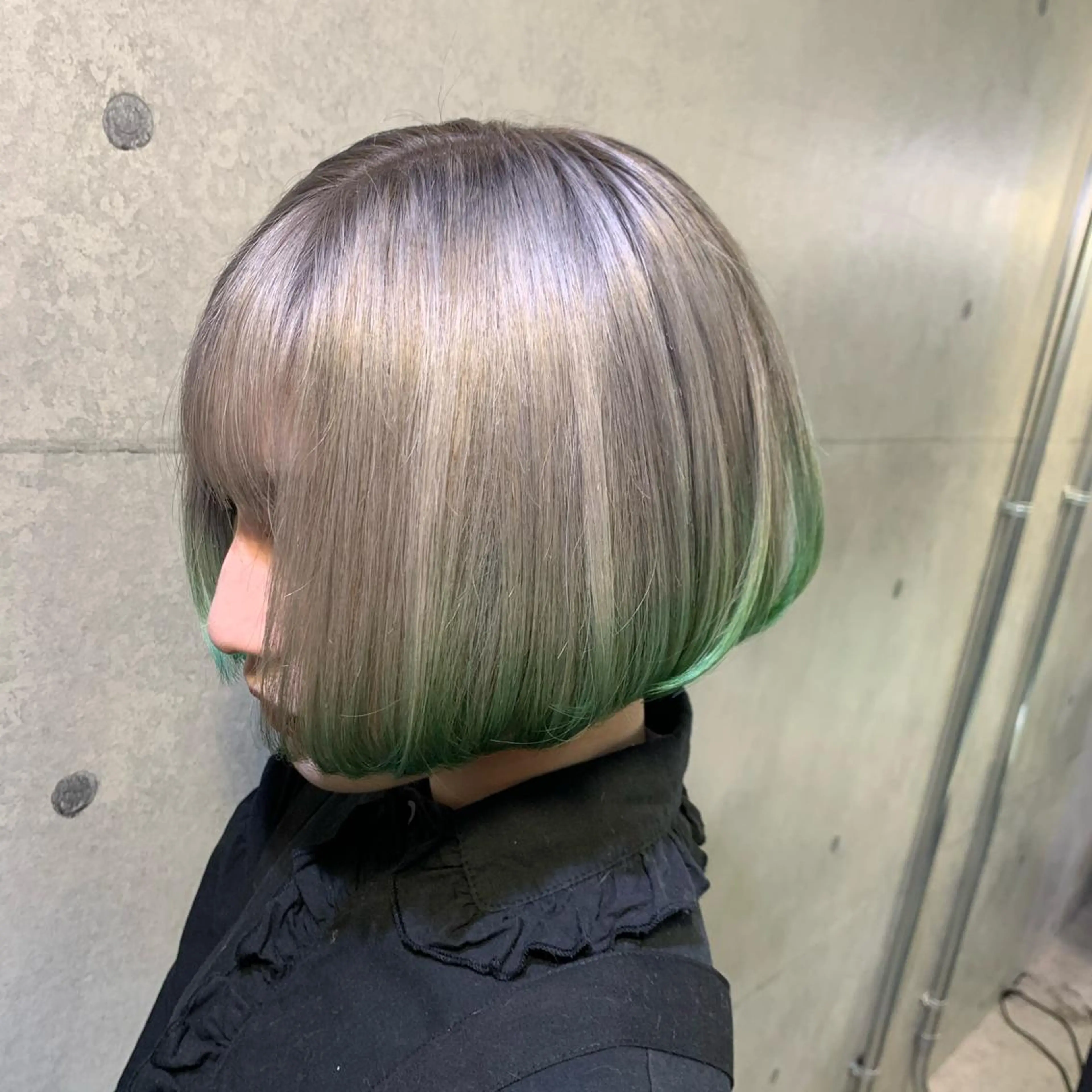 ショート カラー ヘアカラー トリートメント 及川シゲル 髪質改善講師のヘアスタイル