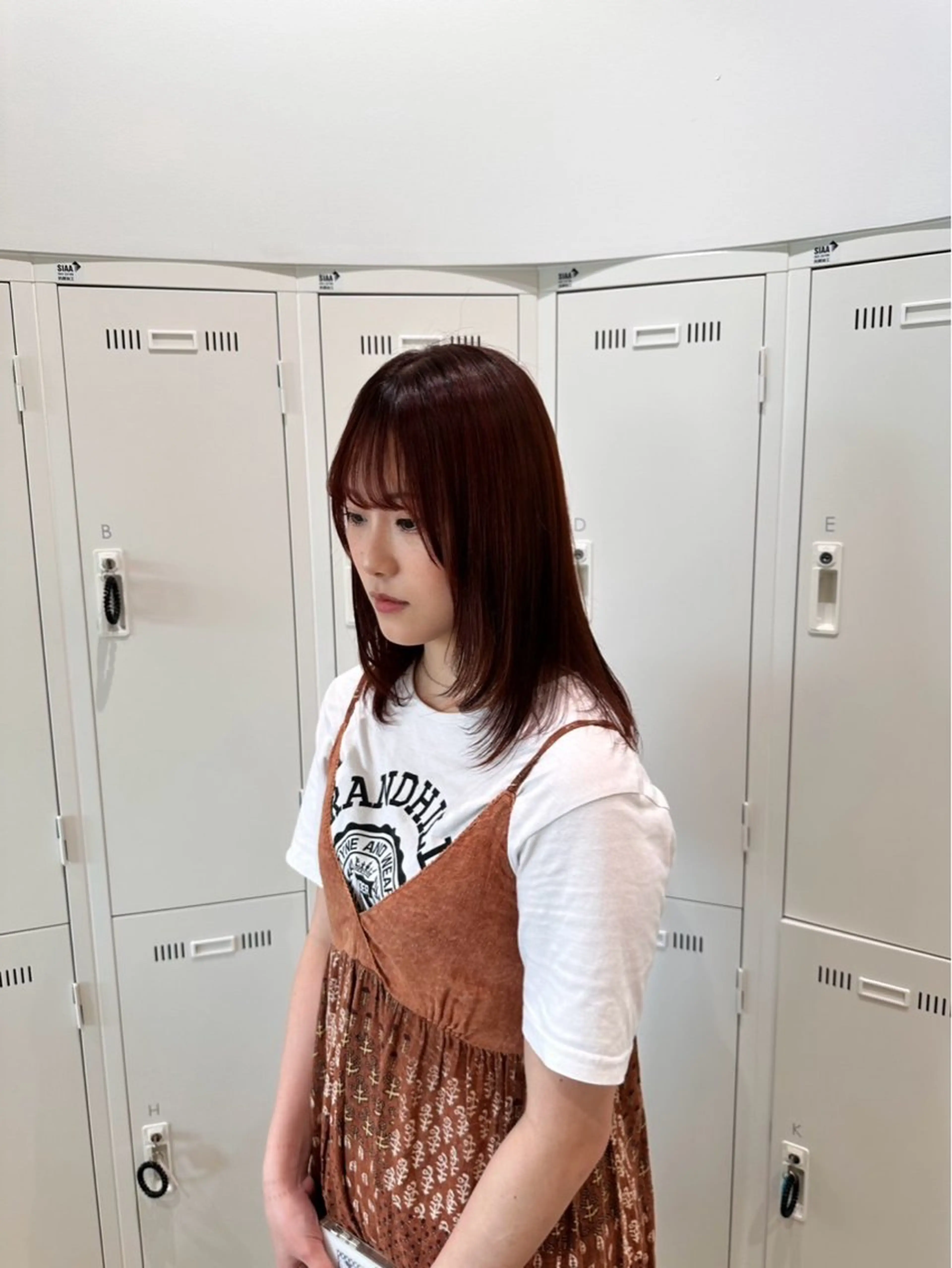 セミロング カラー 艶髪/ハイトーン ️🫧rino🫧のヘアスタイル