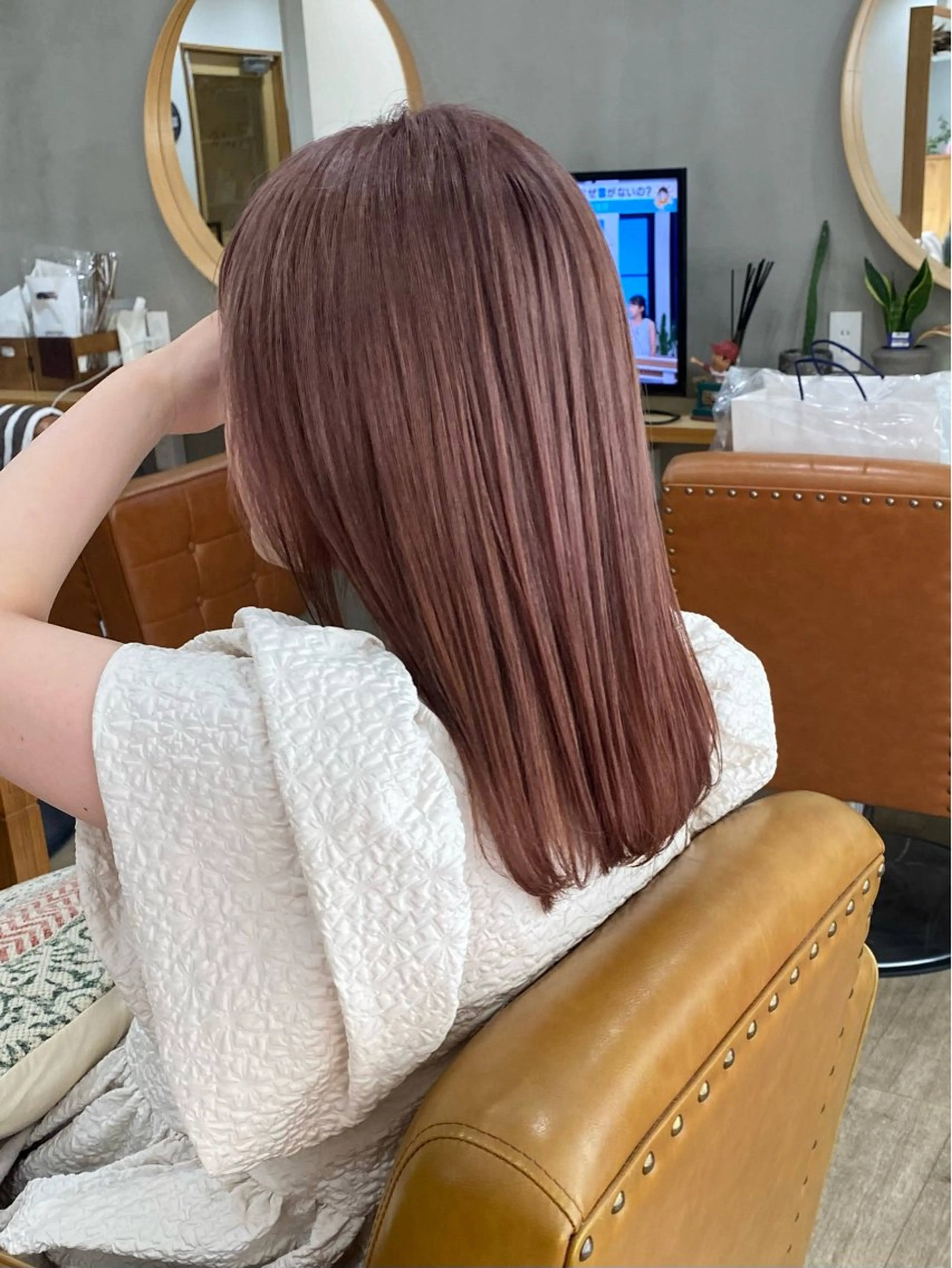 ミディアム カラー ブリーチ ケアブリーチ ダブルカラー ピンクカラー カット 【カミカリスマ受賞】 メアリーバイメリーのヘアスタイル