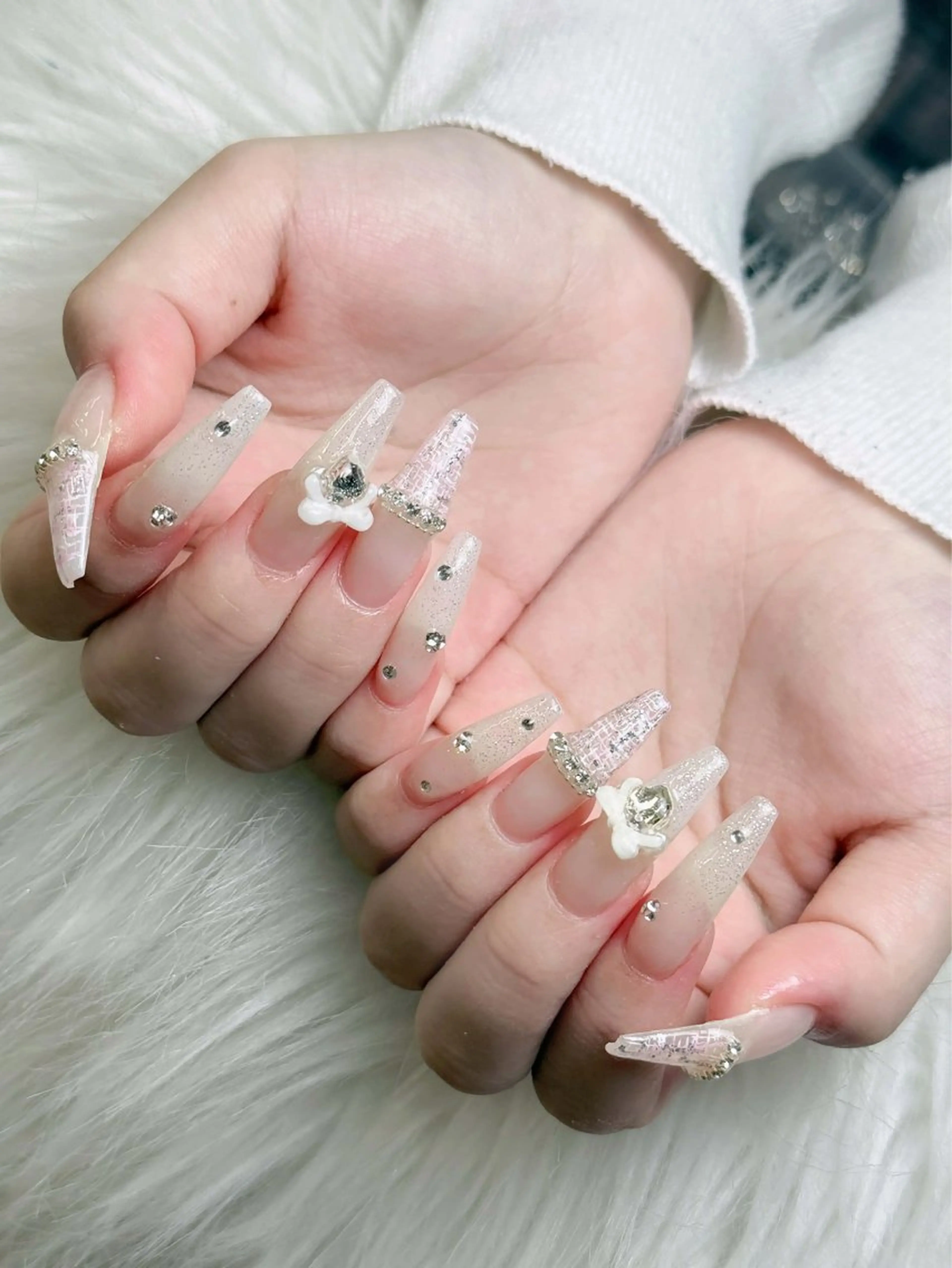 ネイル アートネイル 成人式 ジェルネイル ニュアンスネイル 夏ネイル ハンドネイル NIE MoMoのネイルデザイン