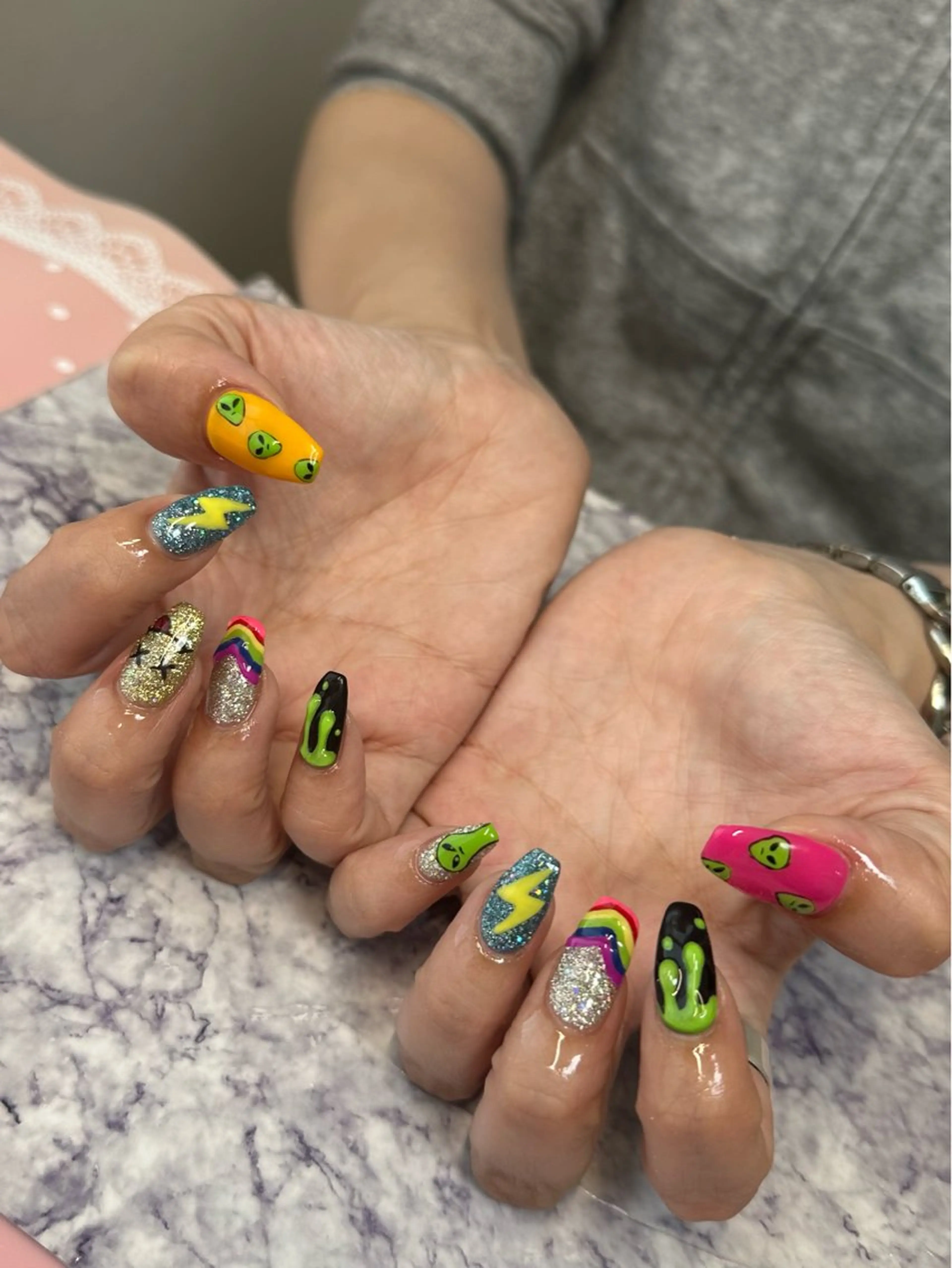 ネイル ハンドネイル フットネイル Pretzels🥨 【プレッツェル】ミウのネイルデザイン