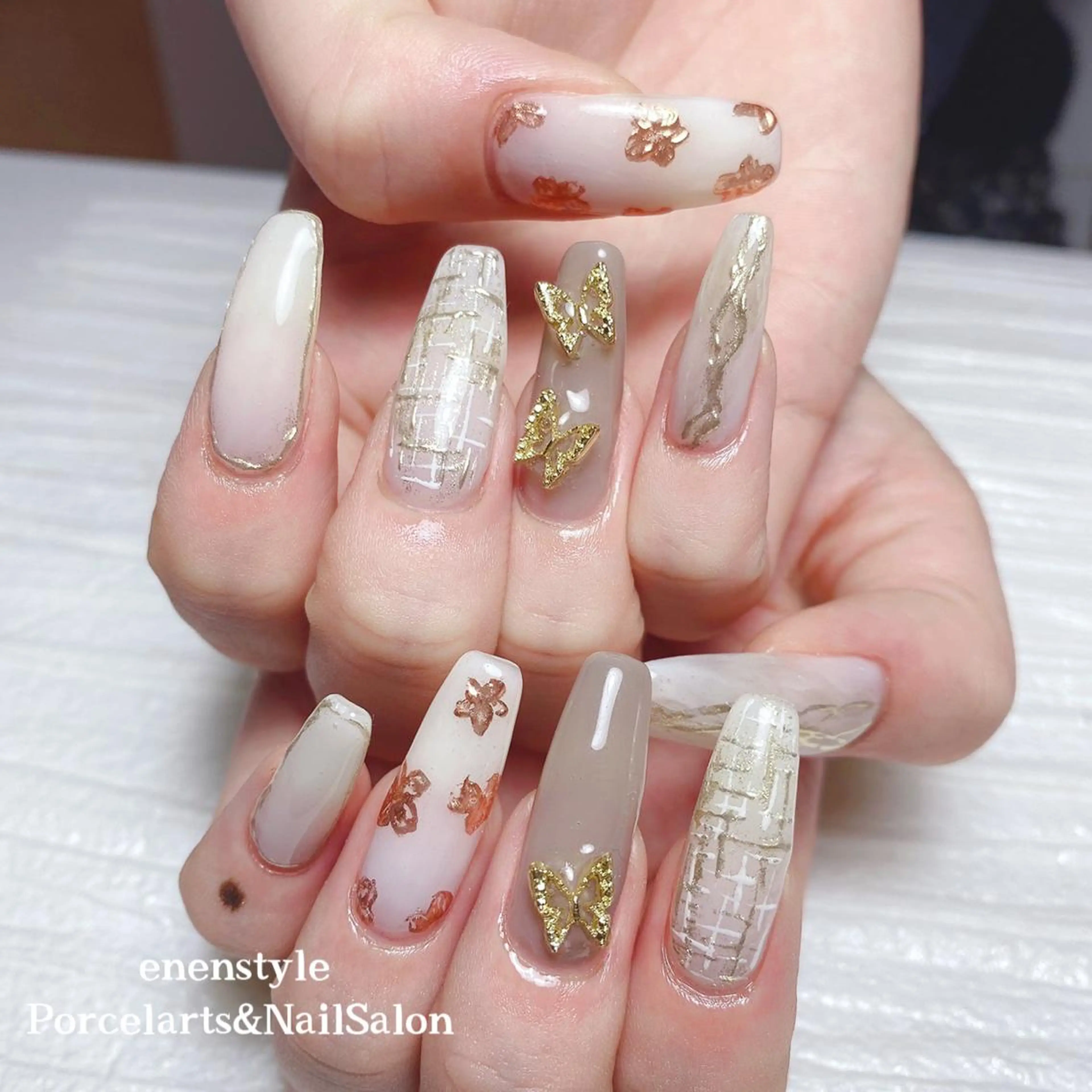 ミディアム ネイル 👑enen style👑のネイルデザイン