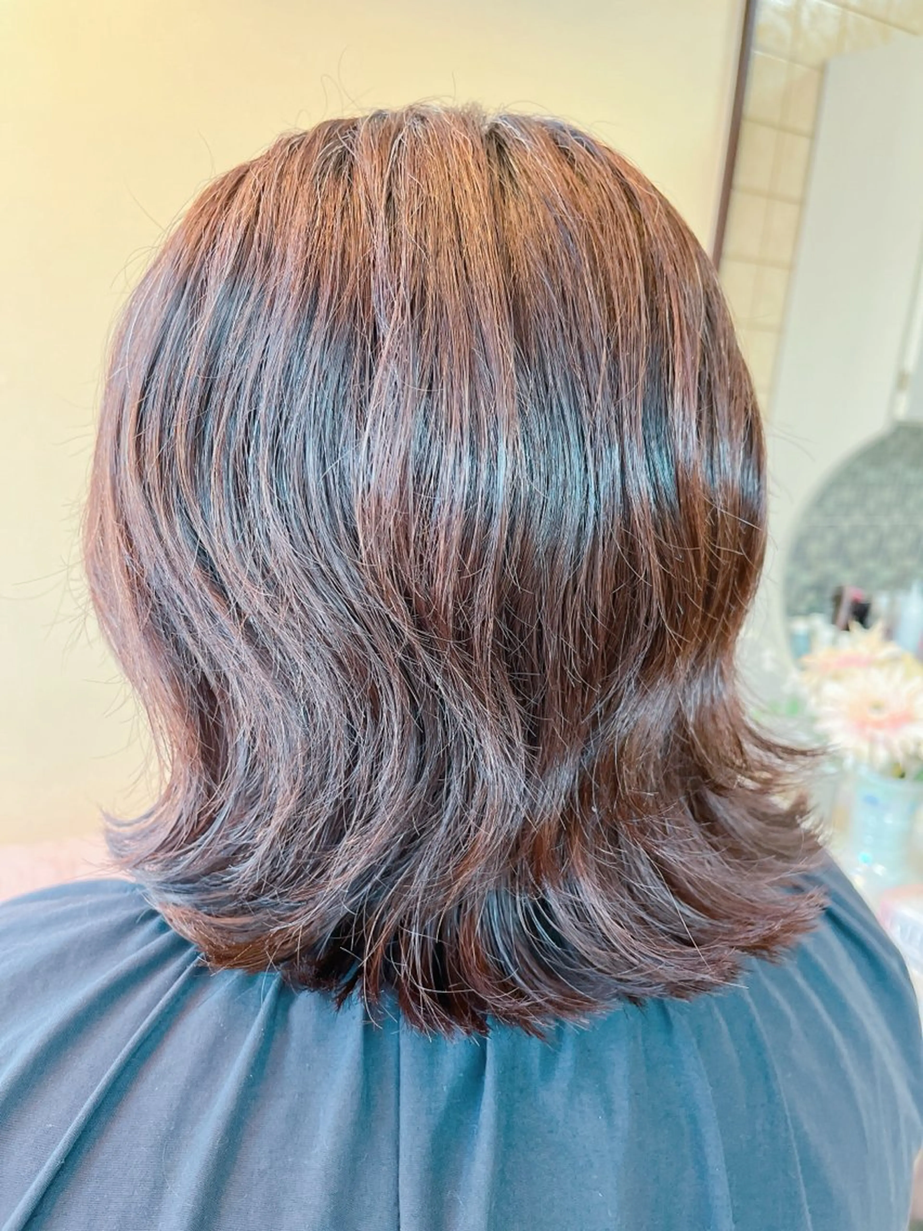 ミディアム 外ハネヘア salon de yu所属・サロンドユウ こはるのヘアスタイル