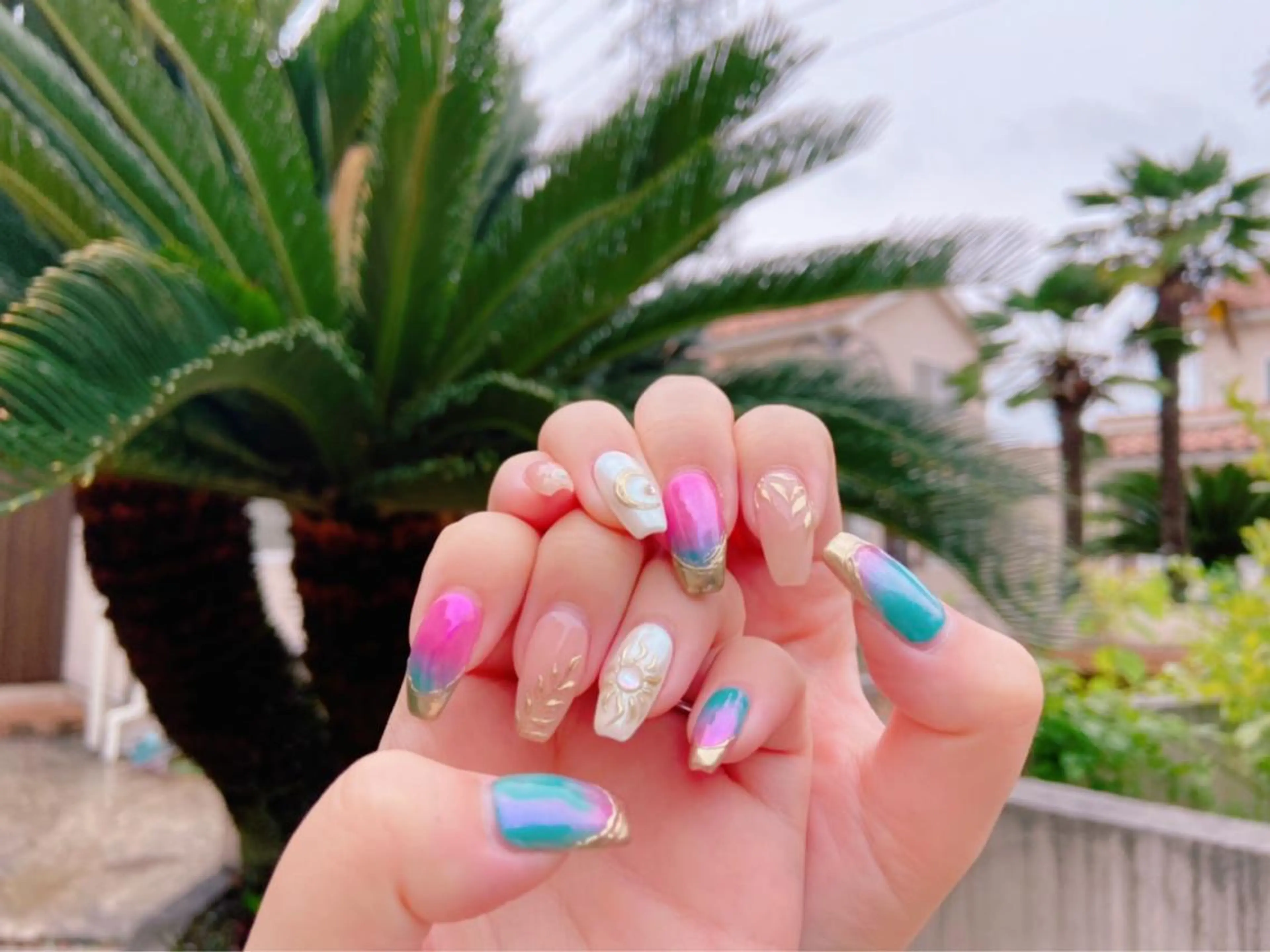 ネイル オーロラネイル 【やり放題専門店】 スカルプ&長さ出しのネイルデザイン