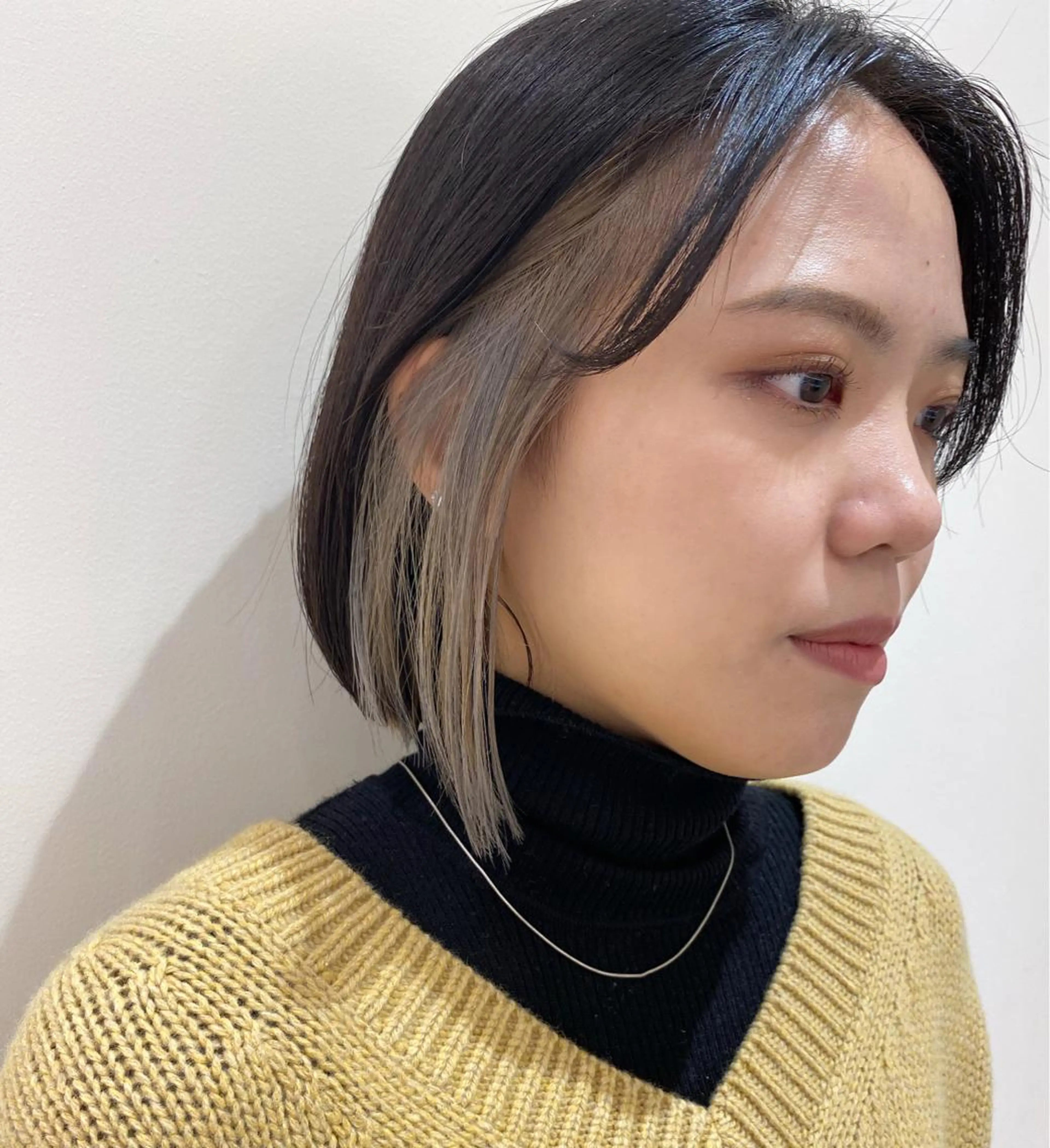 ミディアム カラー カット ヘアカラー トリートメント 細めハイライト🩶 ボブ/レイヤーカットのヘアスタイル