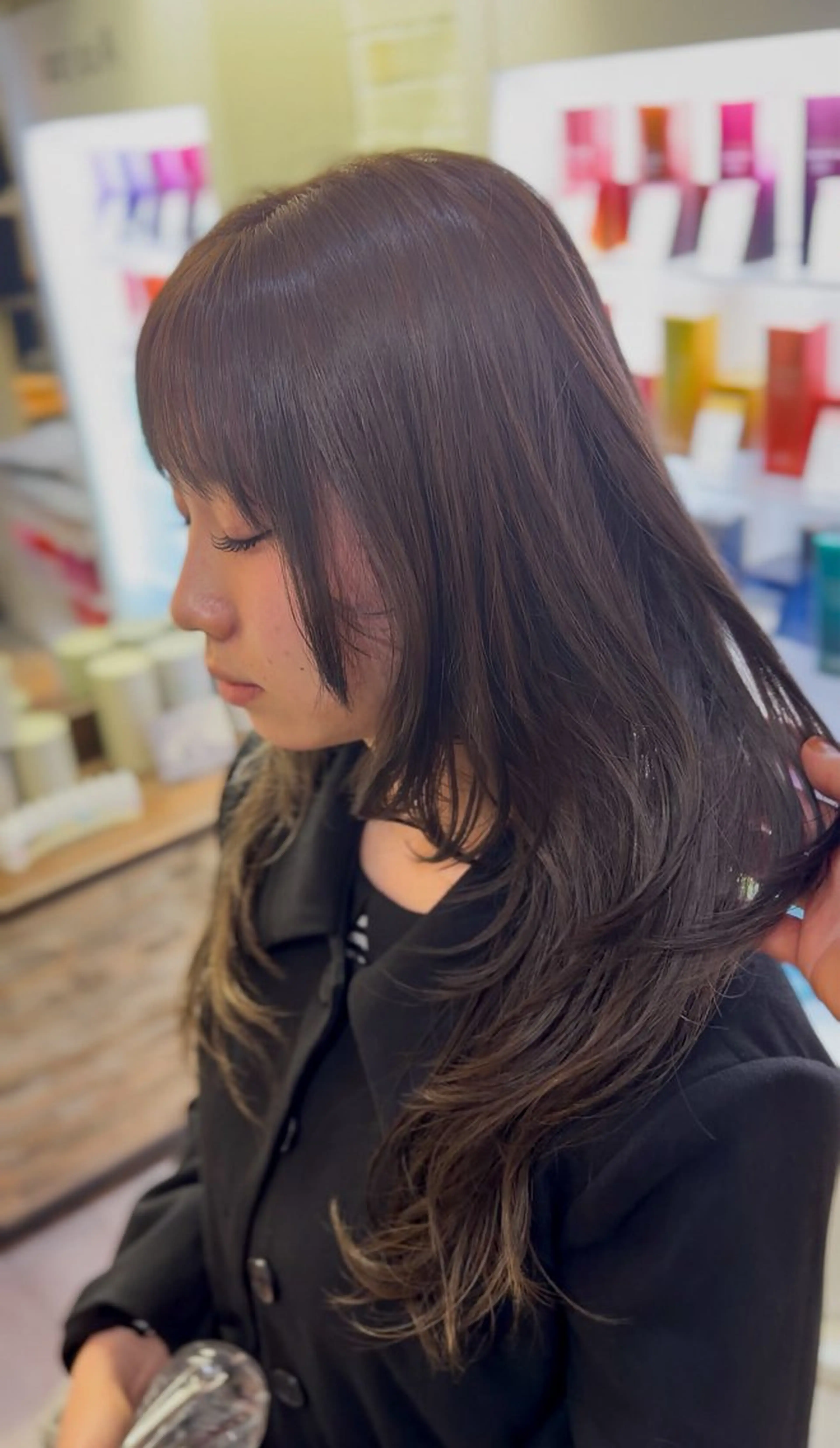 セミロング カット ヘアカラー トリートメント 飯星慧斗 /ブリーチ、縮毛矯正のヘアスタイル