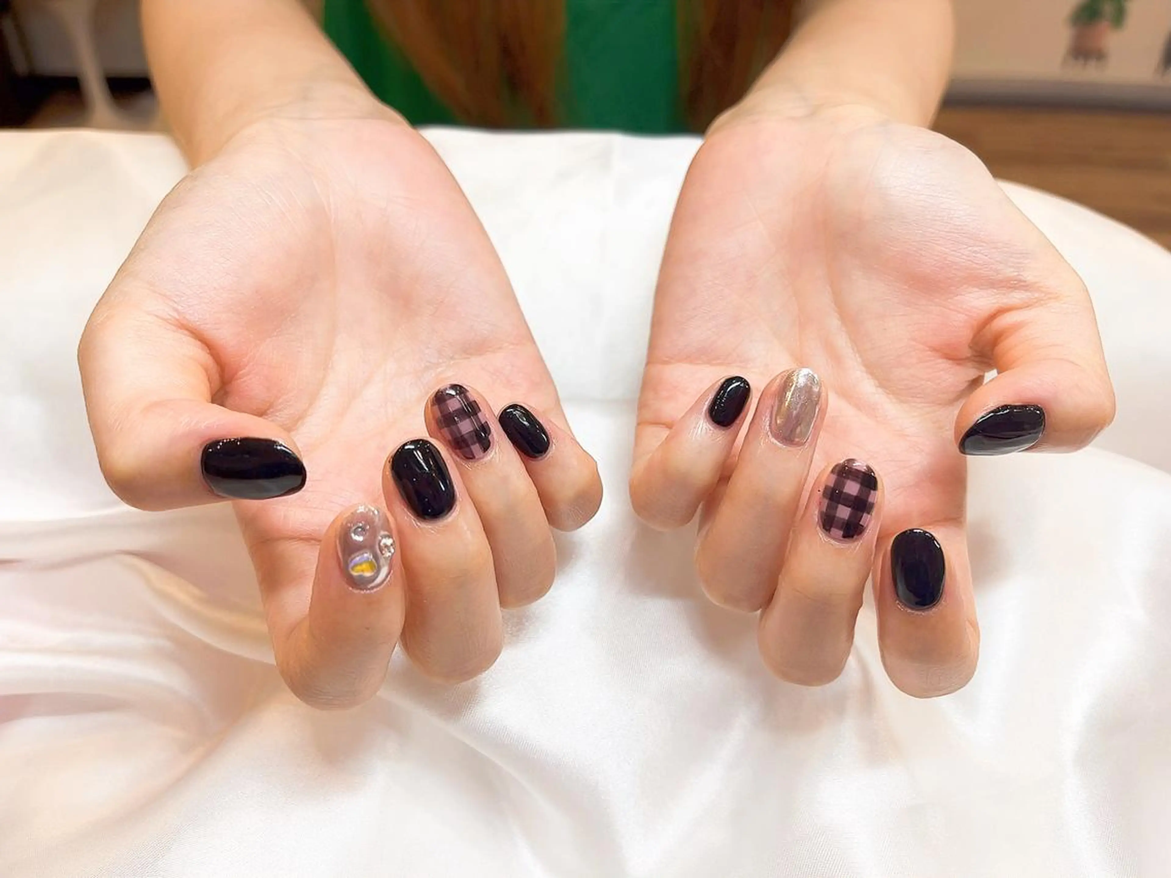 ネイル Ui_Amor (パラジェル)のネイルデザイン