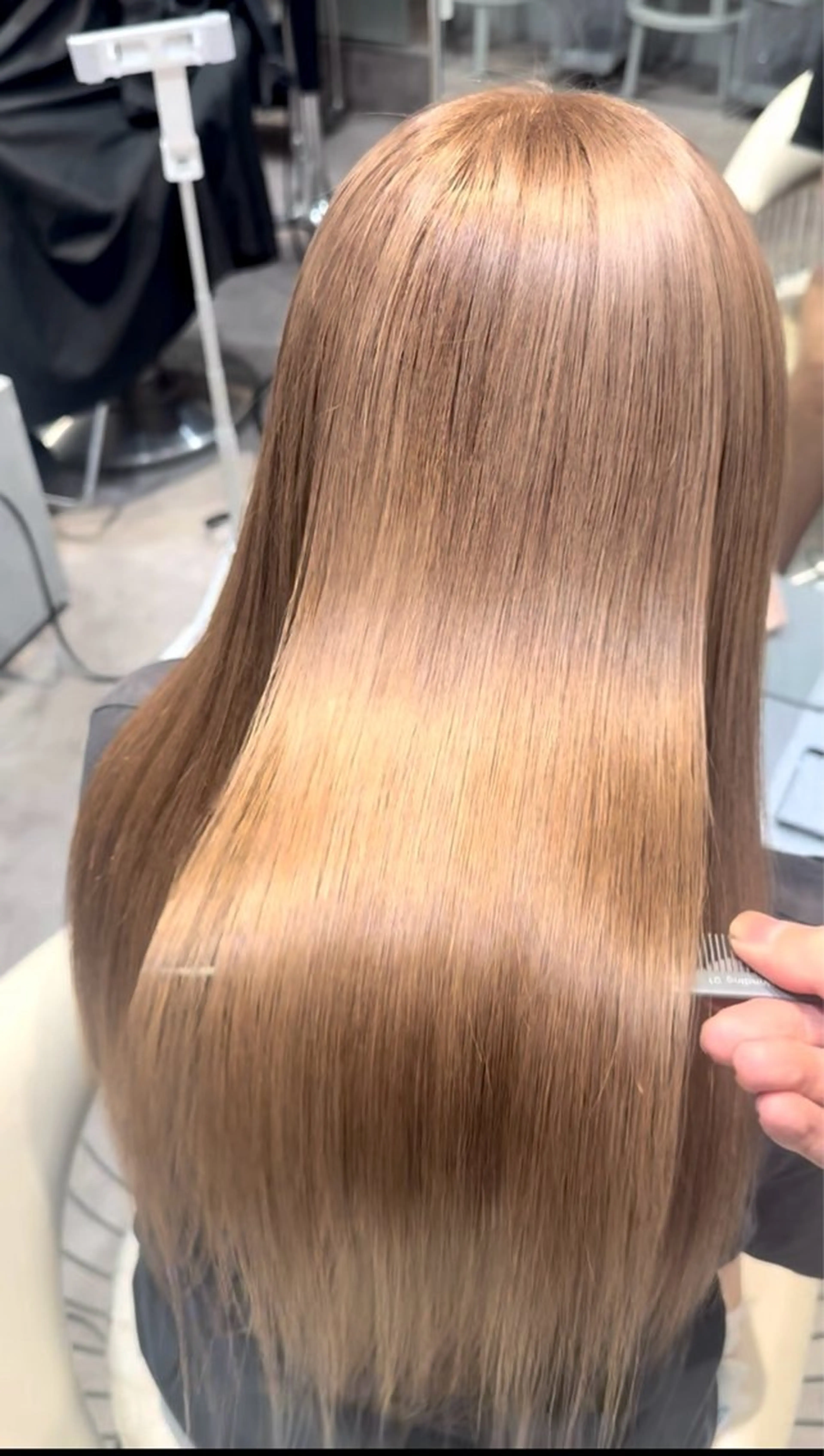 ロング カラー ベージュカラー ブリーチ 透明感カラー ハイトーンカラー ミルクティーベージュ カット ヘアカラー 💎透明感カラー特化 💎TAISEIのヘアスタイル