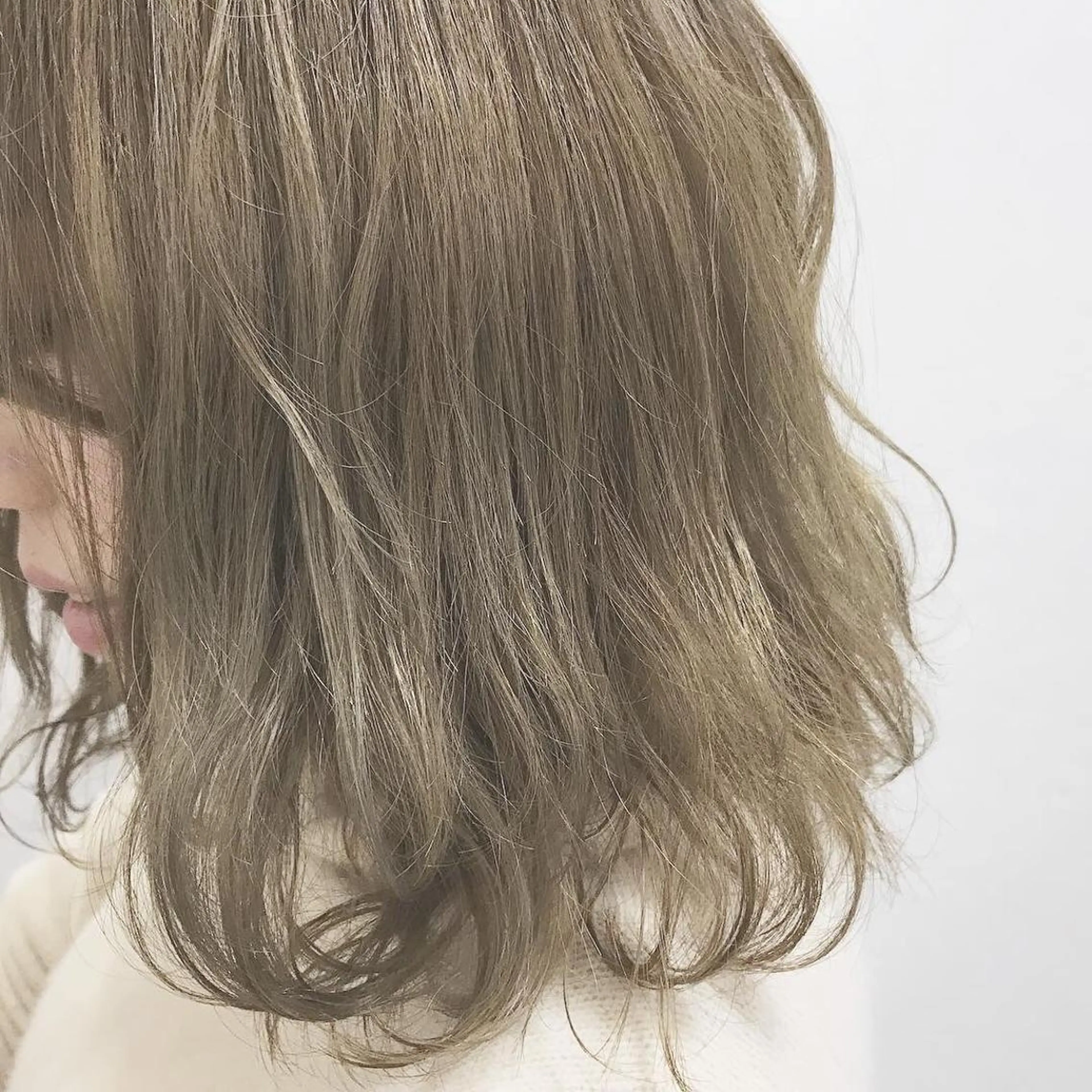 ショート ヘアカラー 八谷 将平のヘアスタイル
