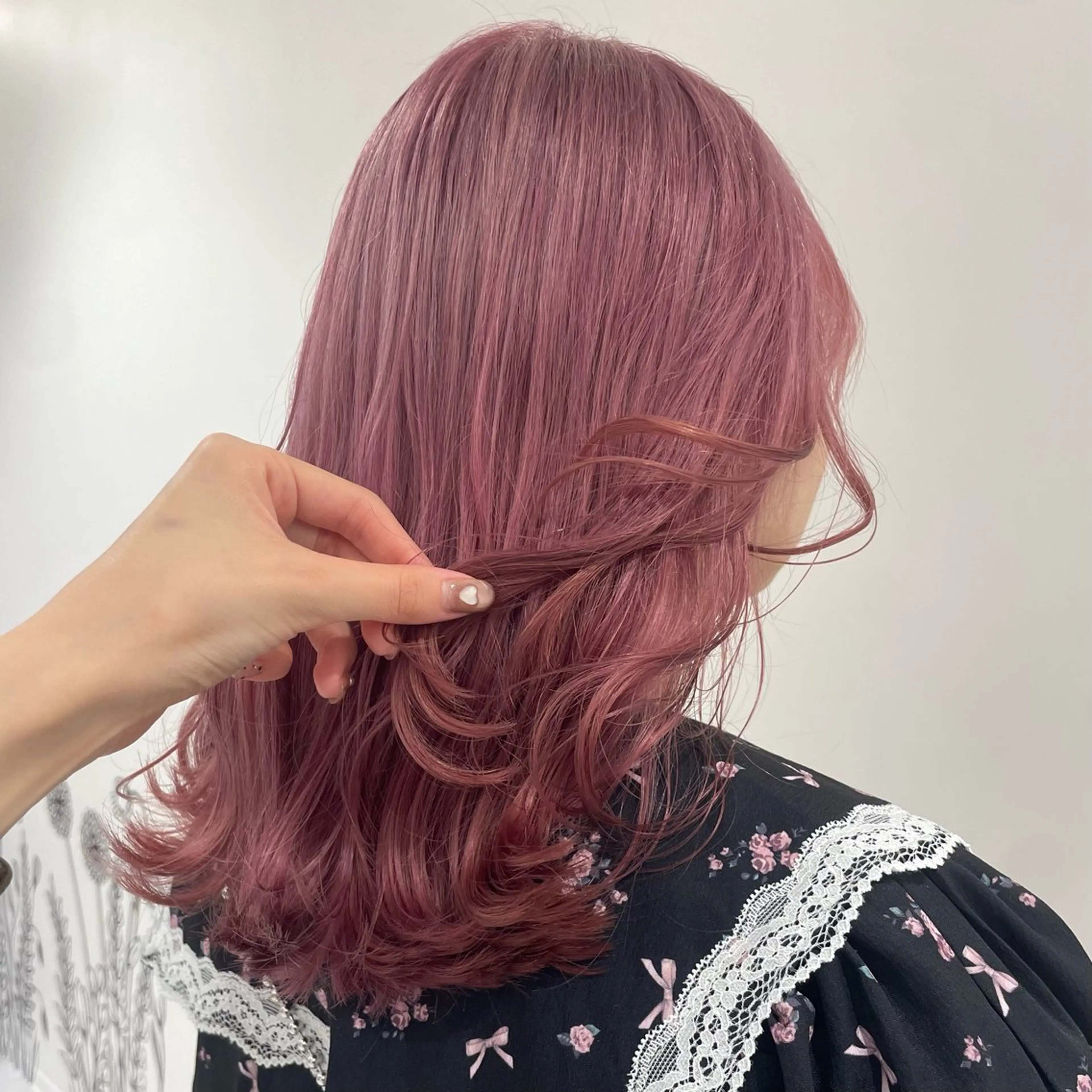 ミディアム ヘアカラー トリートメント 🏳️‍⚧️艶カラー /アレンジ🎀くるみのヘアスタイル