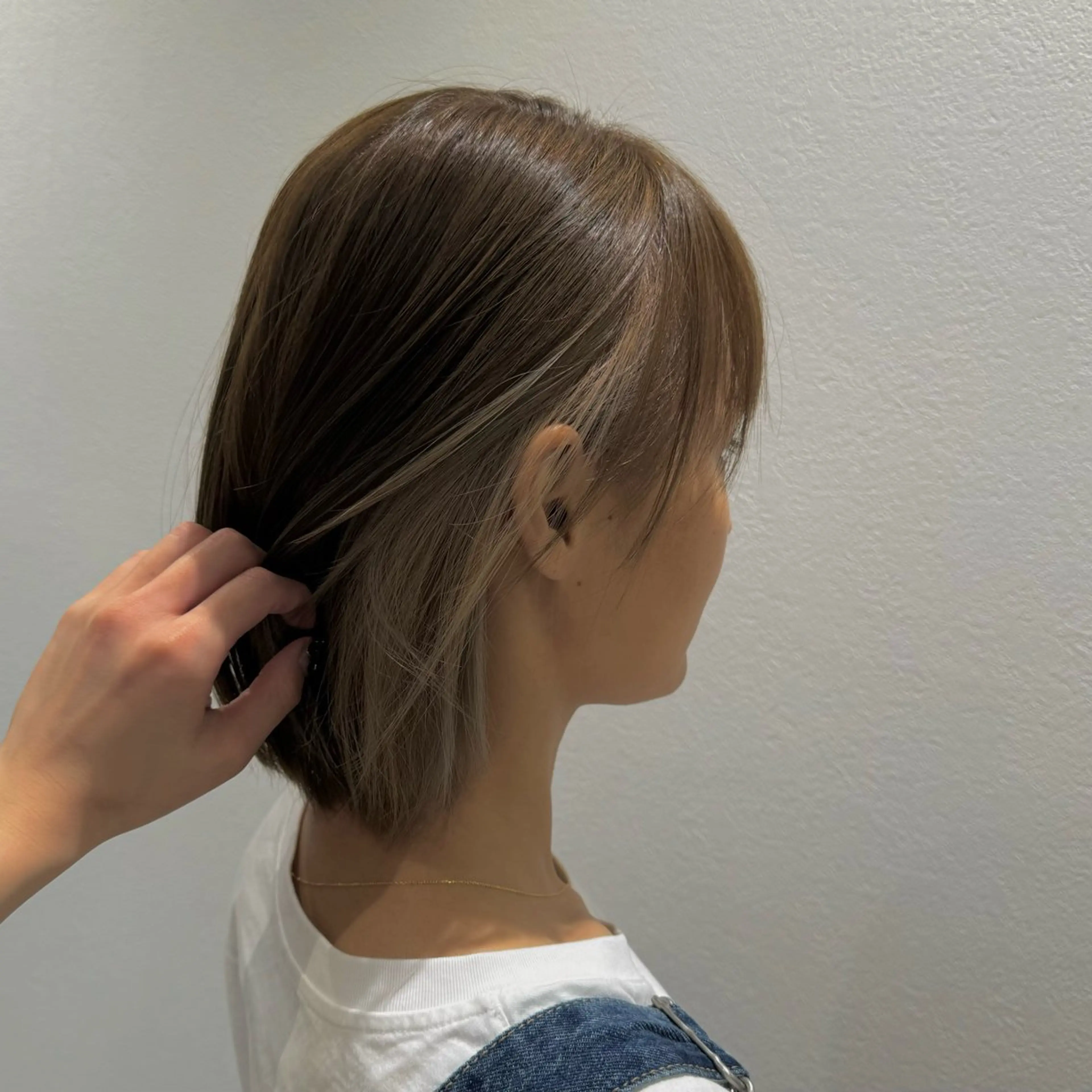 ミディアム カラー イヤリングカラー Rim hair’s BEAU group所属・杉江 恋波のヘアスタイル