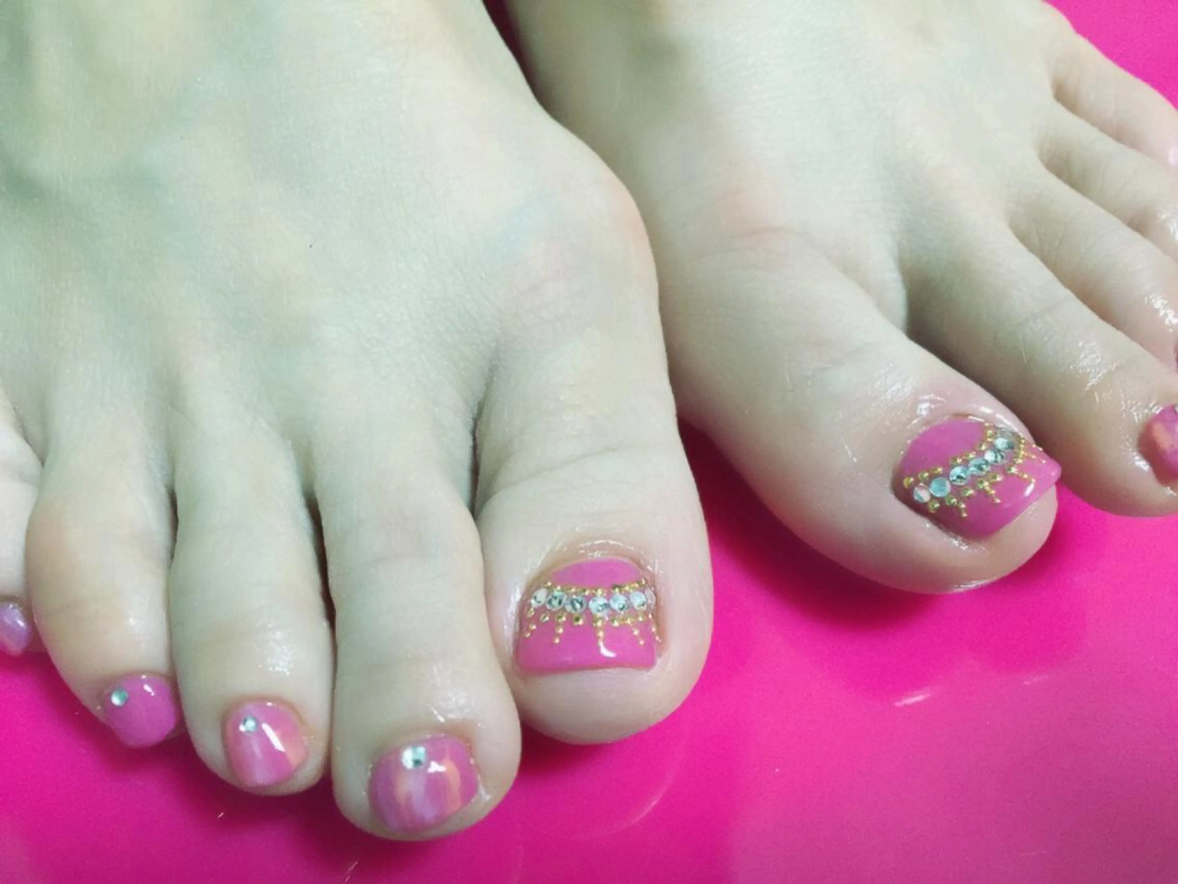 ネイル アートネイル ストーンネイル 40代からの爪を守る ×ケア重視サロン♡のネイルデザイン