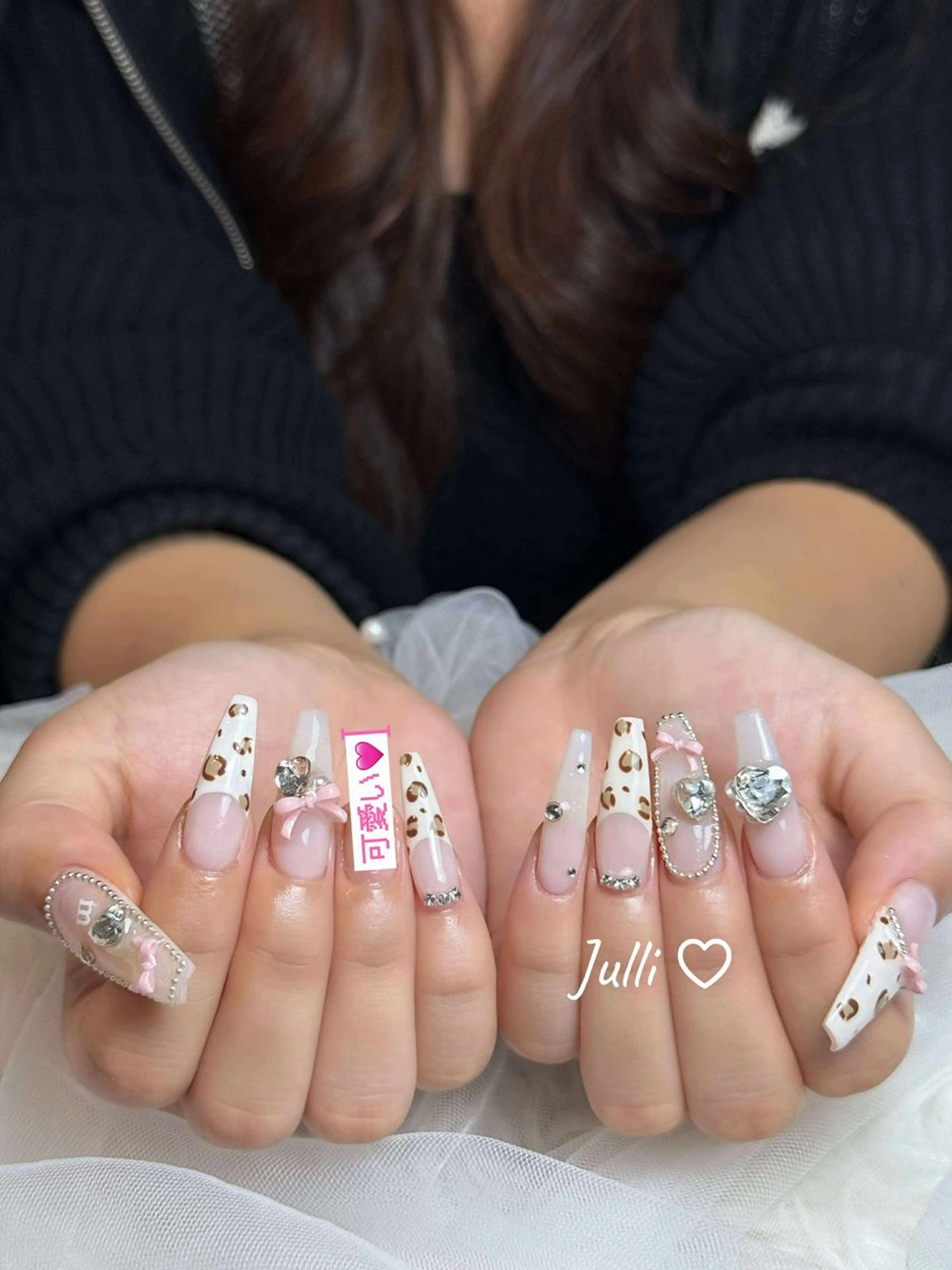 ネイル ボルドー ブラウン チークネイル ドット フットネイル Julli NailStudioのネイルデザイン