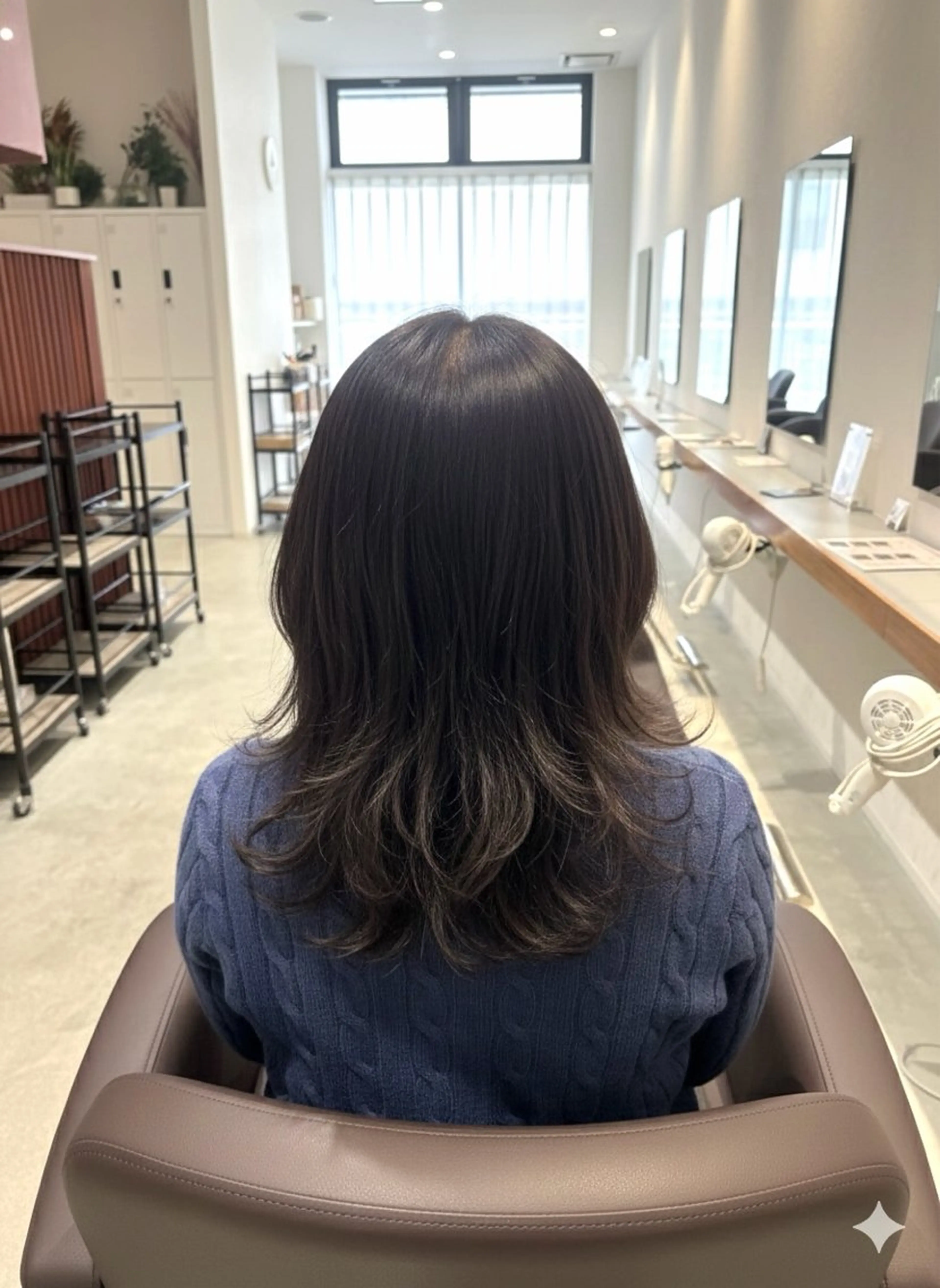 ミディアム カラー カット ヘアカラー トリートメント 透明感Color🩶 髪質改善 ユウナ🦋のヘアスタイル