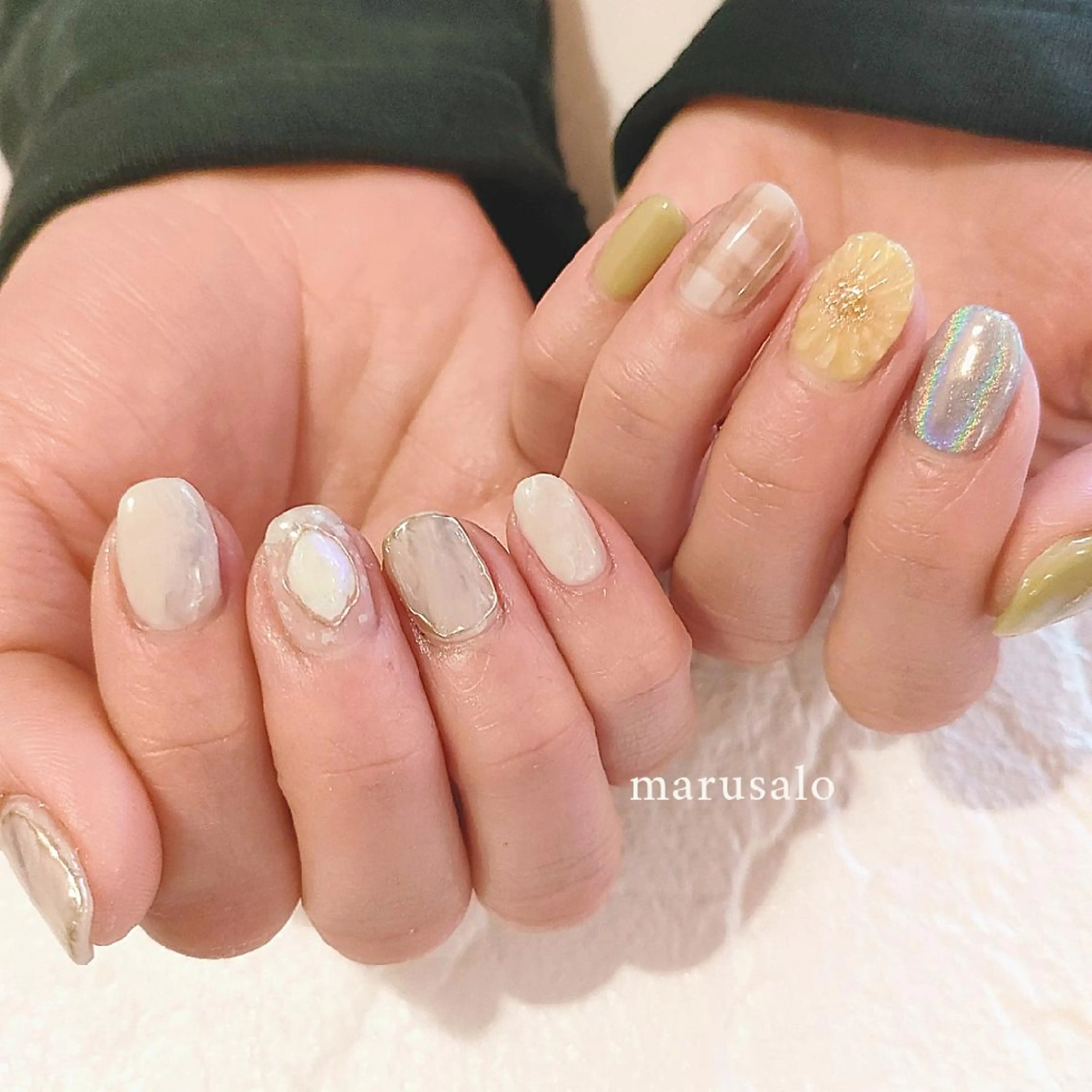 ネイル フラワーネイル ミラーネイル ニュアンスネイル ピスタチオネイル 春ネイル ハンドネイル marusalo nailのネイルデザイン