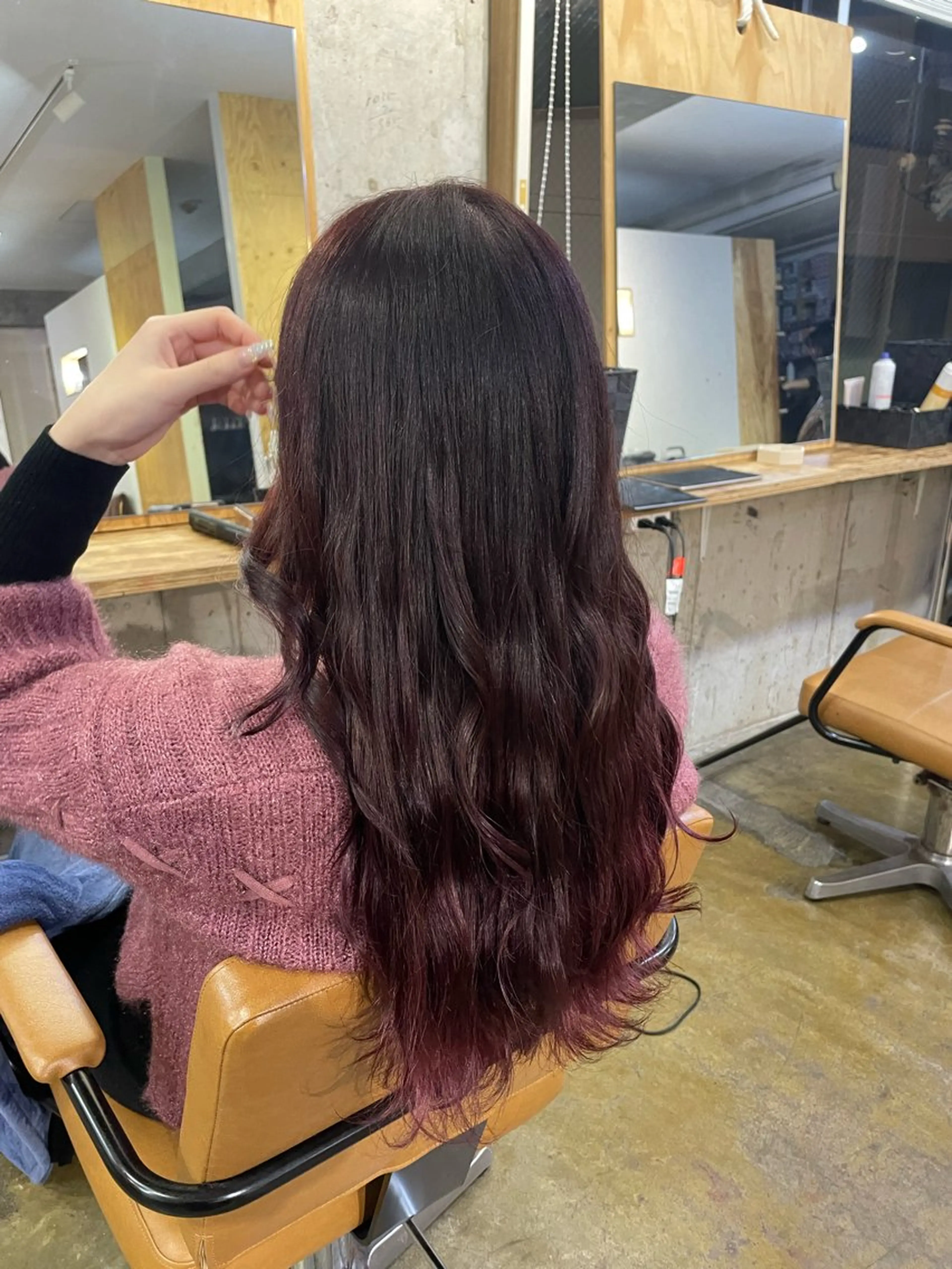 ロング ふかたさや🌟 艶感カラー🌟のヘアスタイル